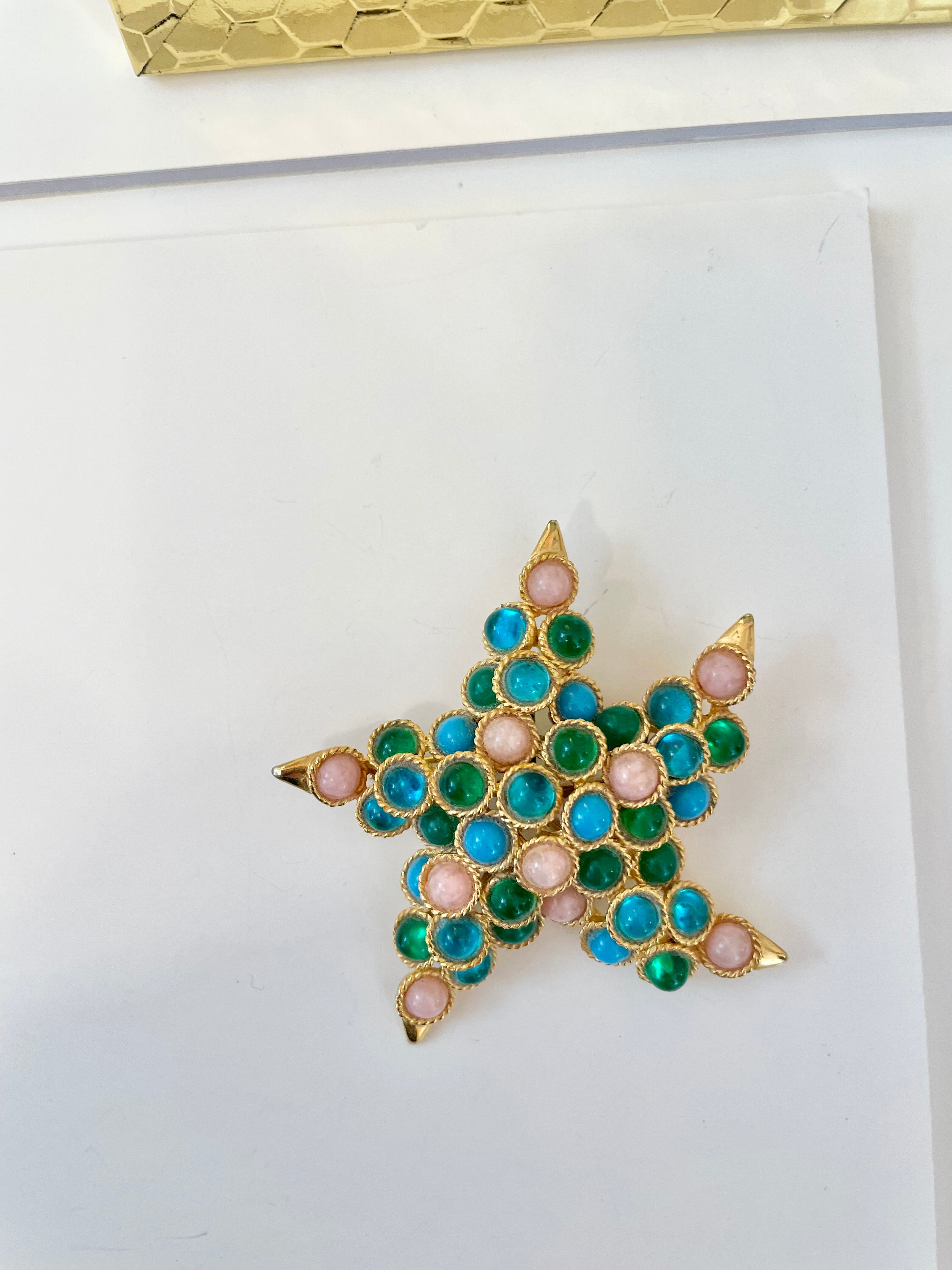 Vintage colorful and feminine starfish brooch.... so classy!