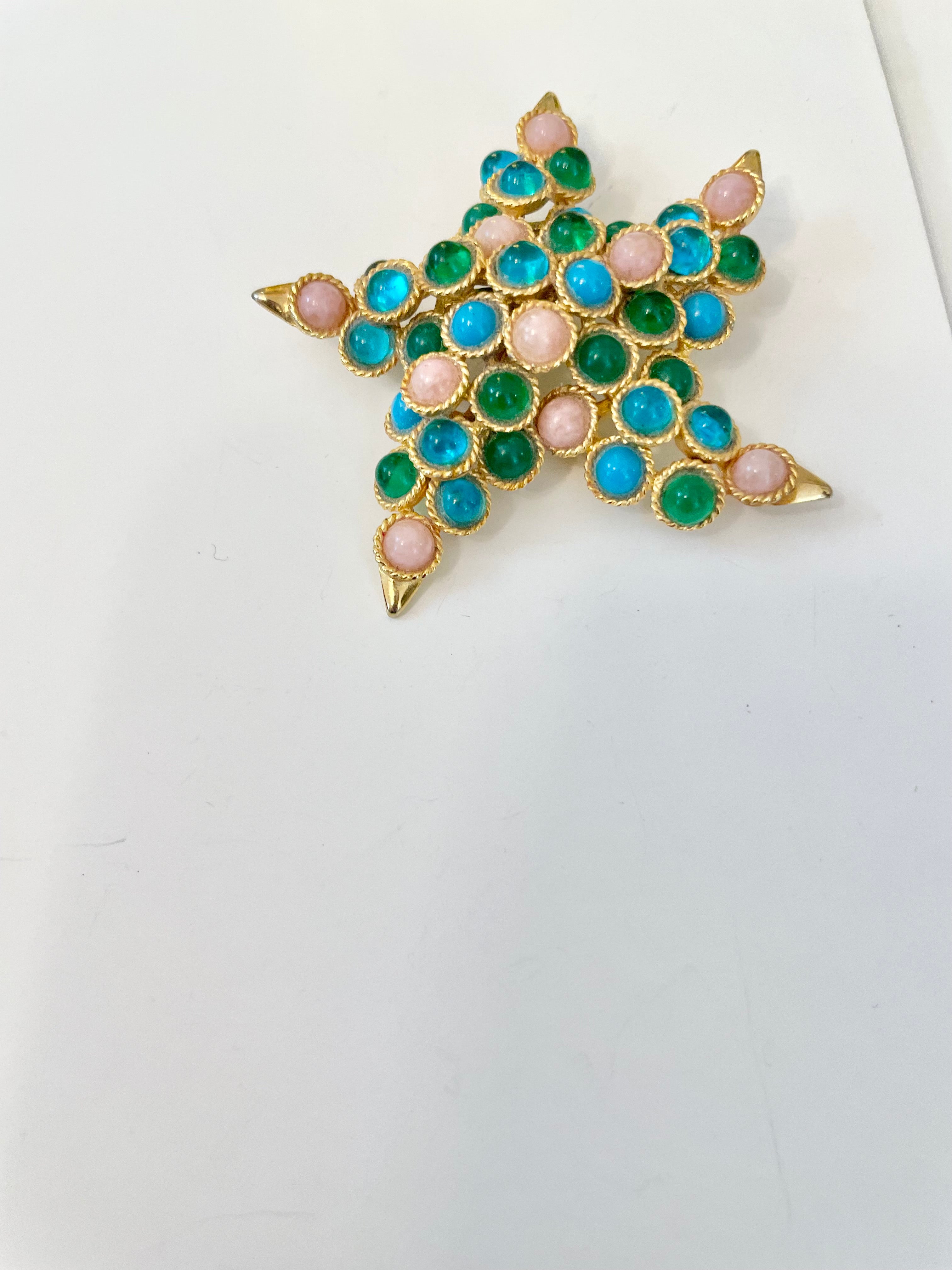 Vintage colorful and feminine starfish brooch.... so classy!