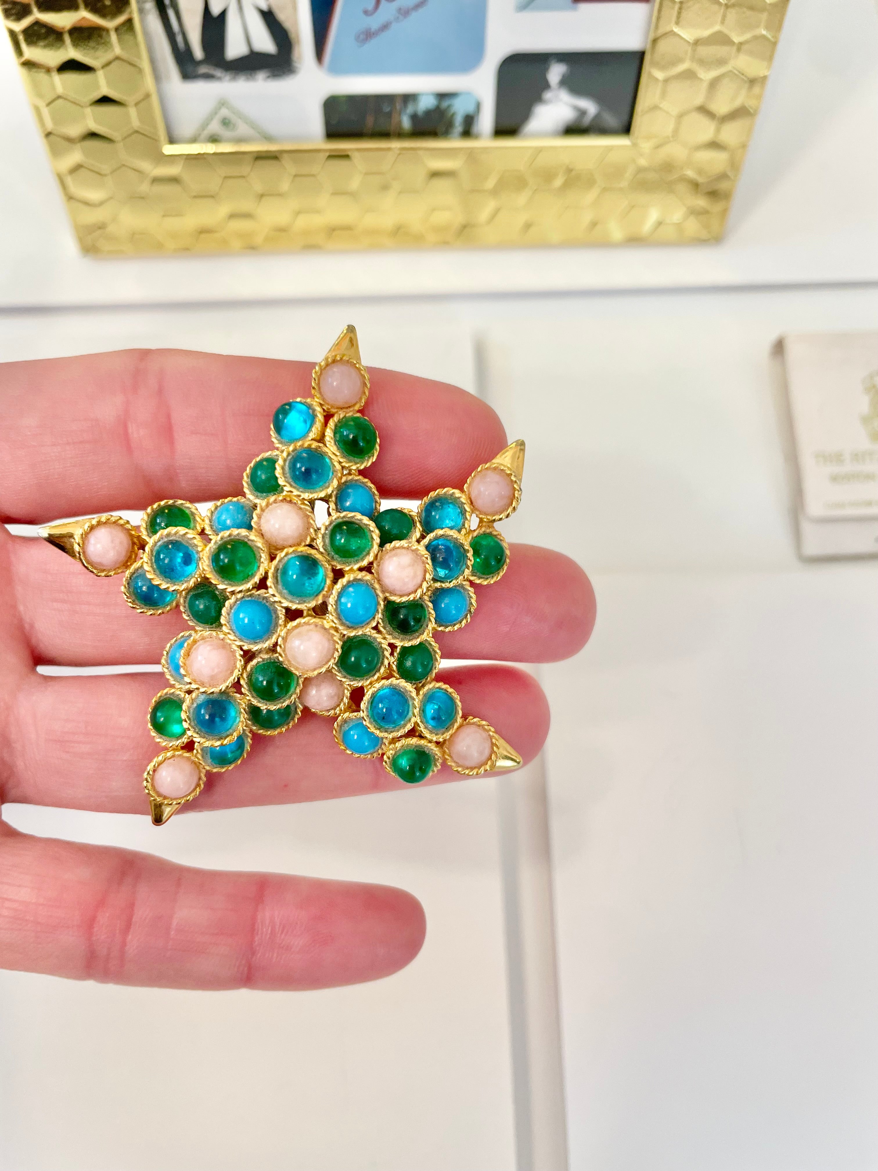 Vintage colorful and feminine starfish brooch.... so classy!