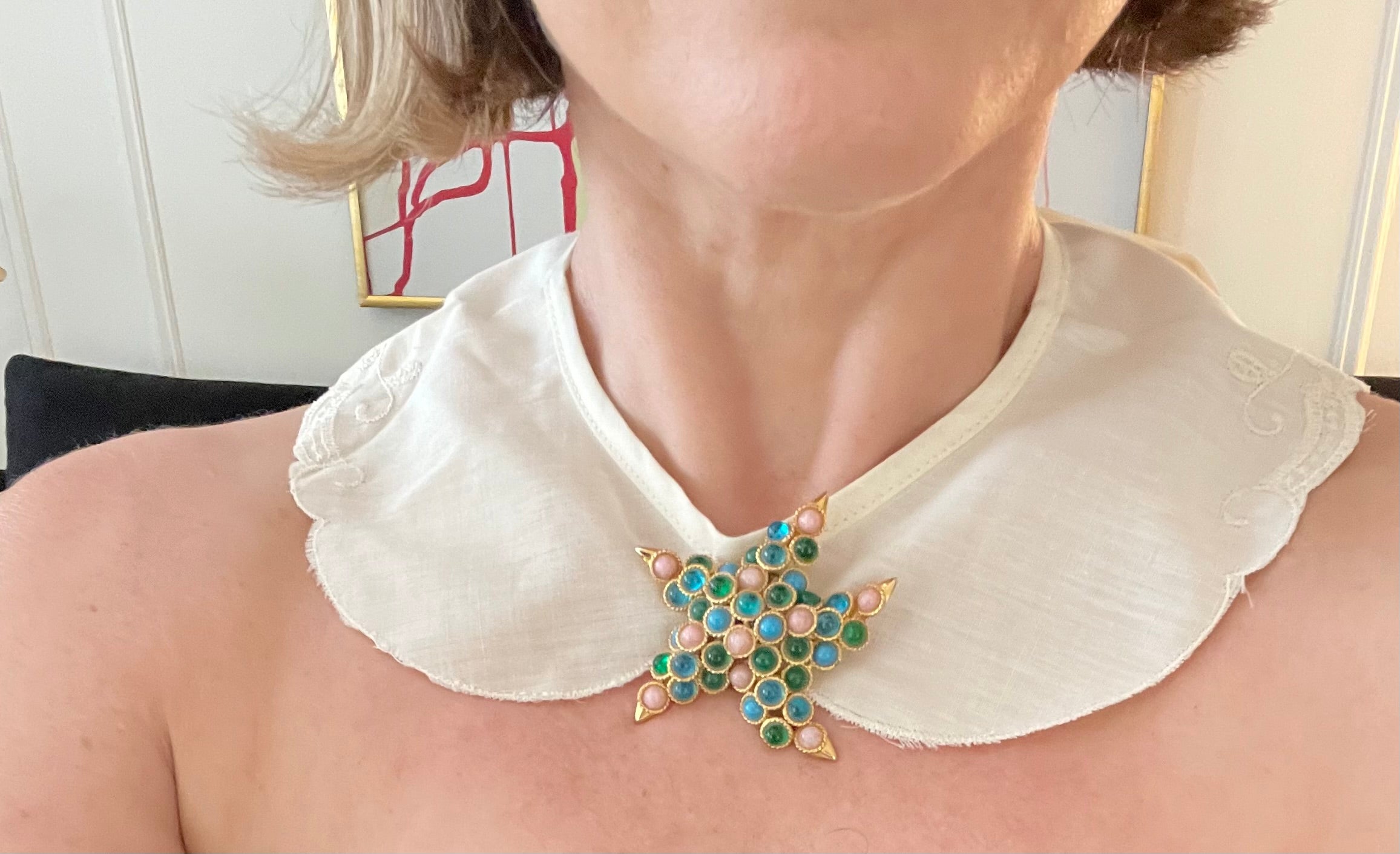 Vintage colorful and feminine starfish brooch.... so classy!