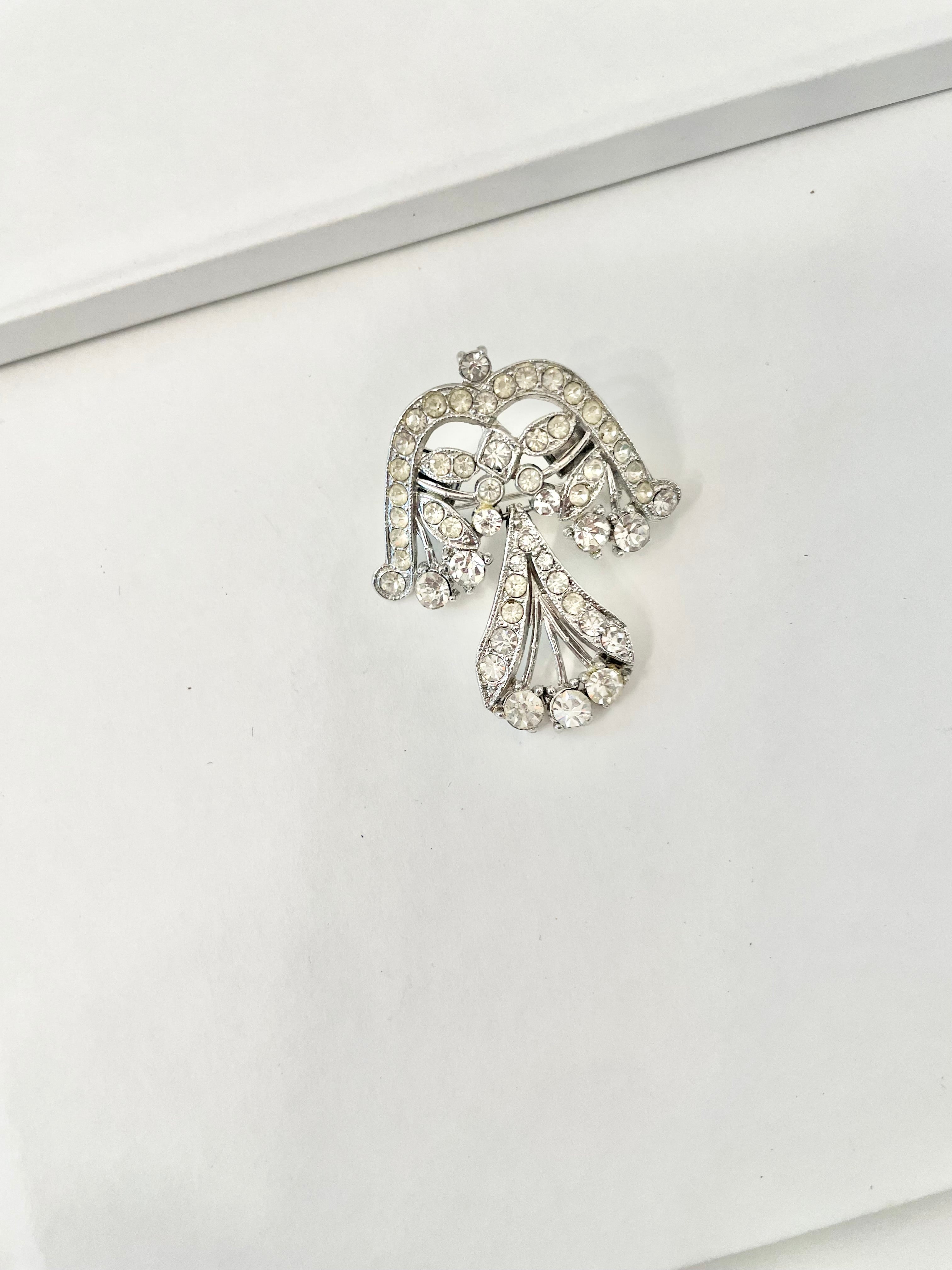 1940's extraordinary, Made in France, high end brooch... so divine