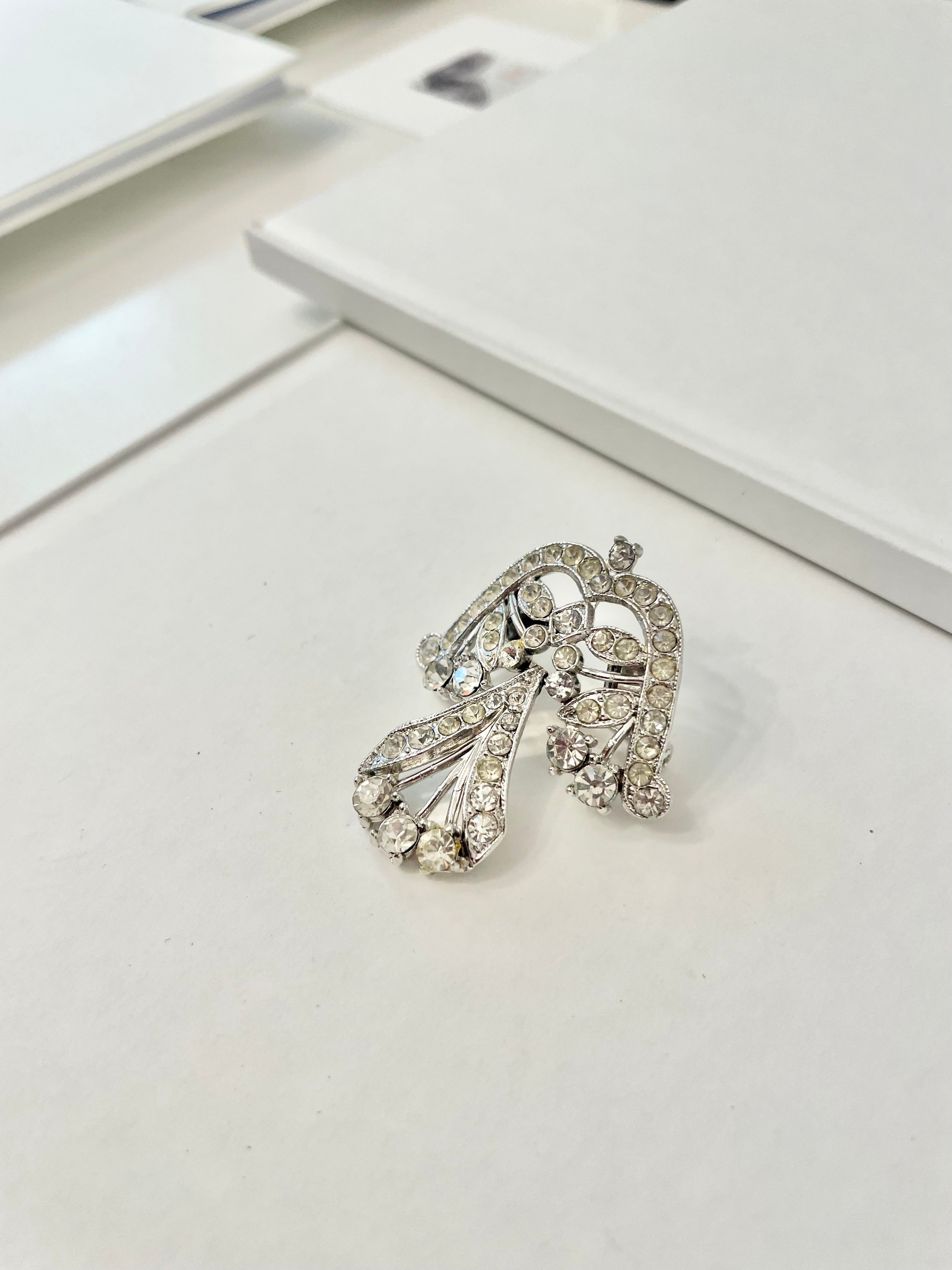 1940's extraordinary, Made in France, high end brooch... so divine