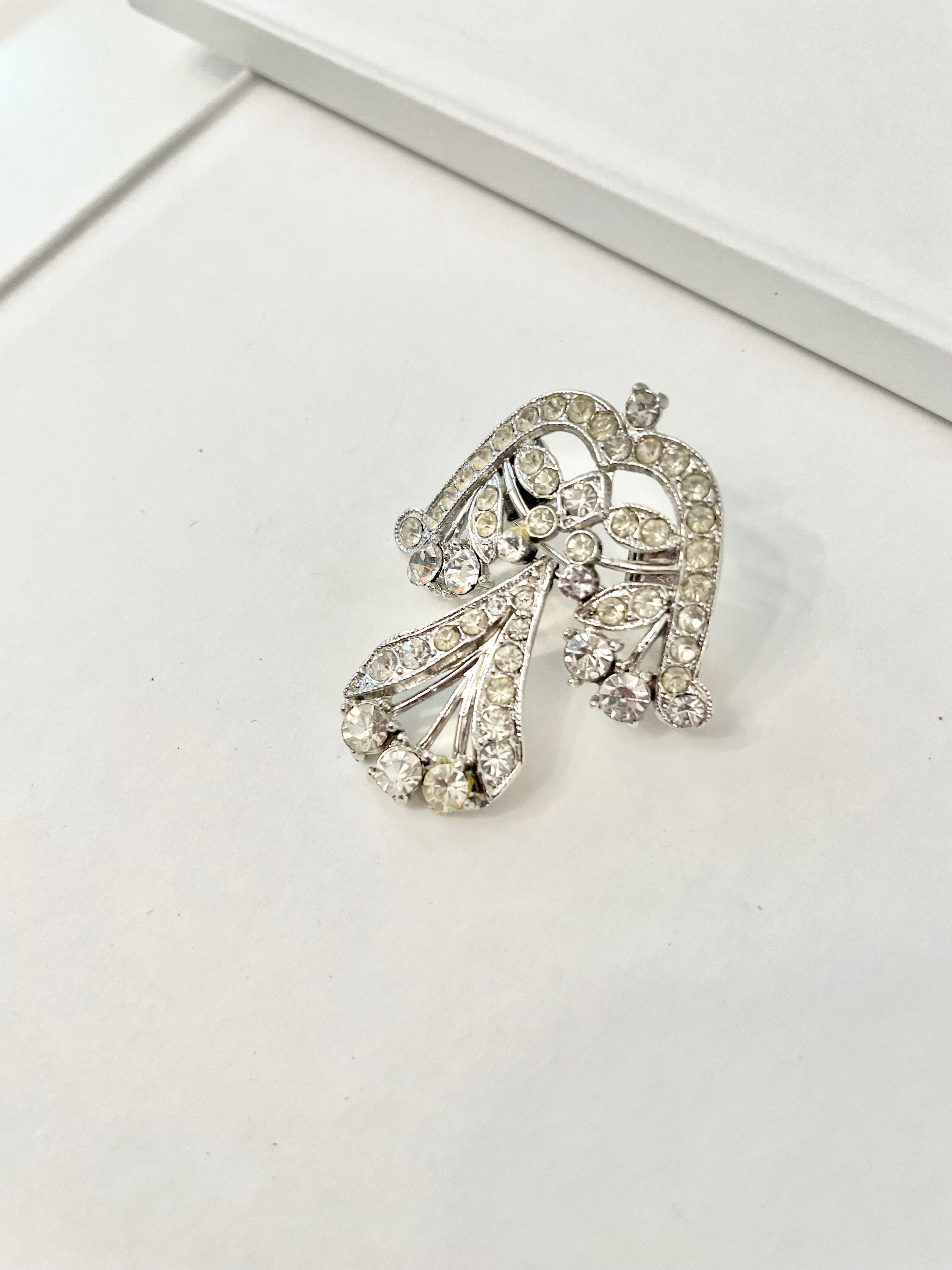 1940's extraordinary, Made in France, high end brooch... so divine
