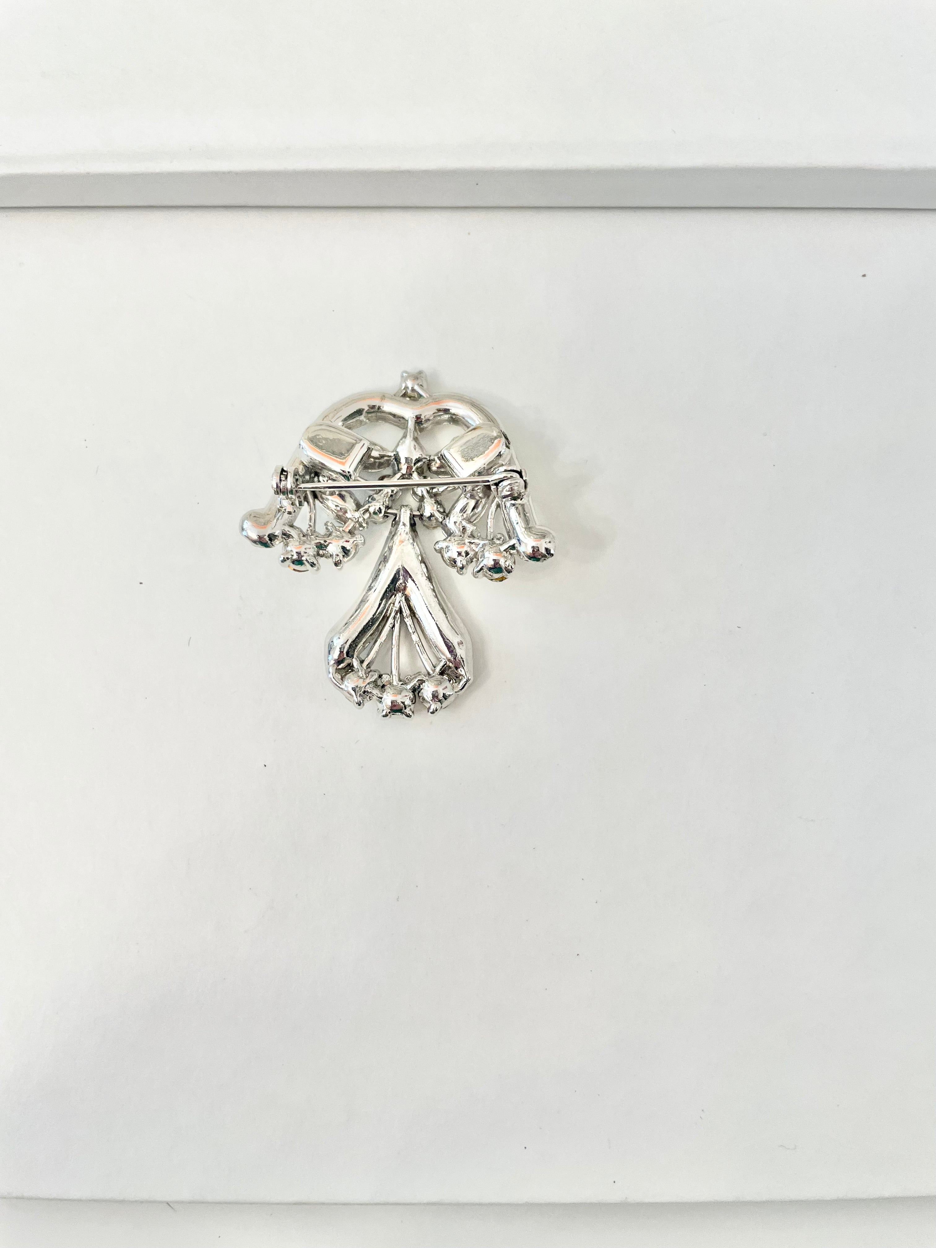 1940's extraordinary, Made in France, high end brooch... so divine