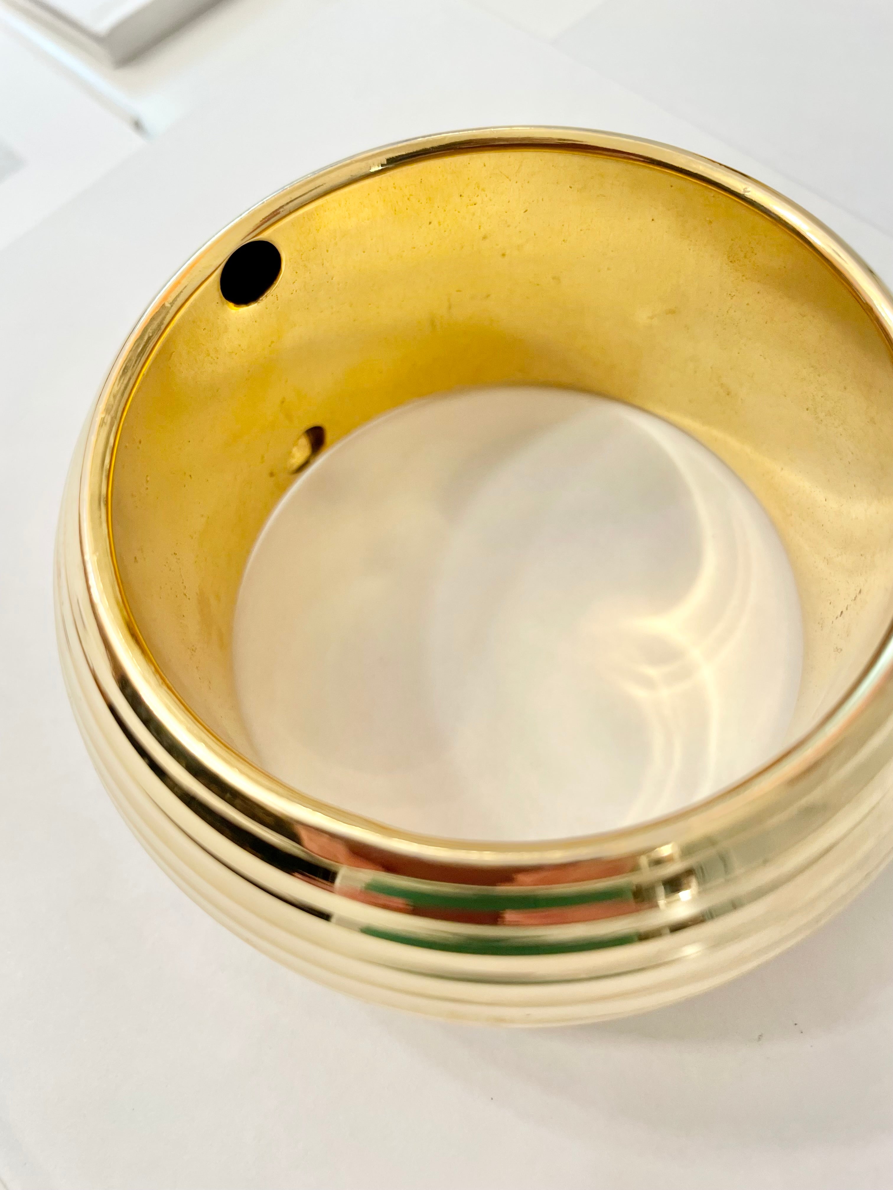 Vintage 1980's large gold shimmery bangle, so brilliant! A true classic for any lady.