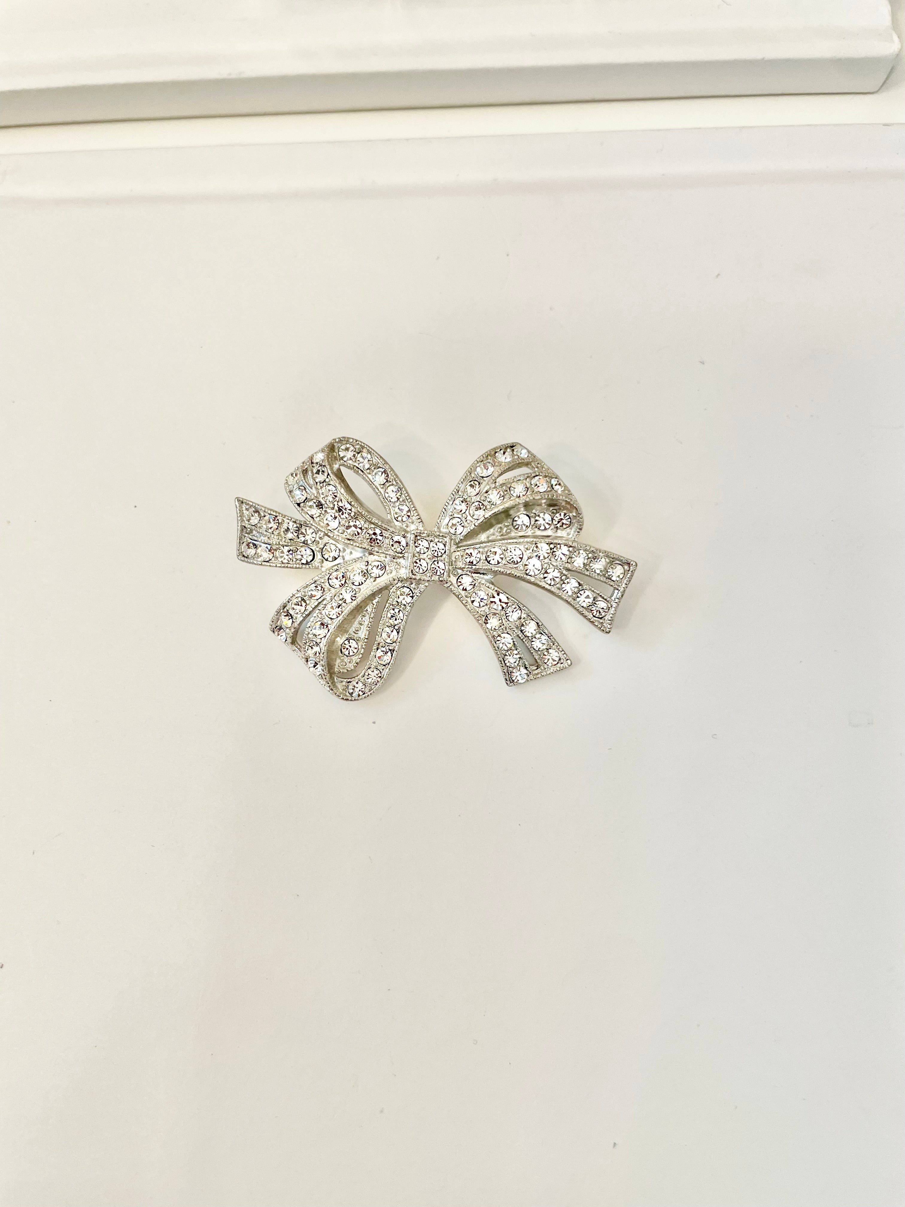 The most elegant silver bow.... so lovely