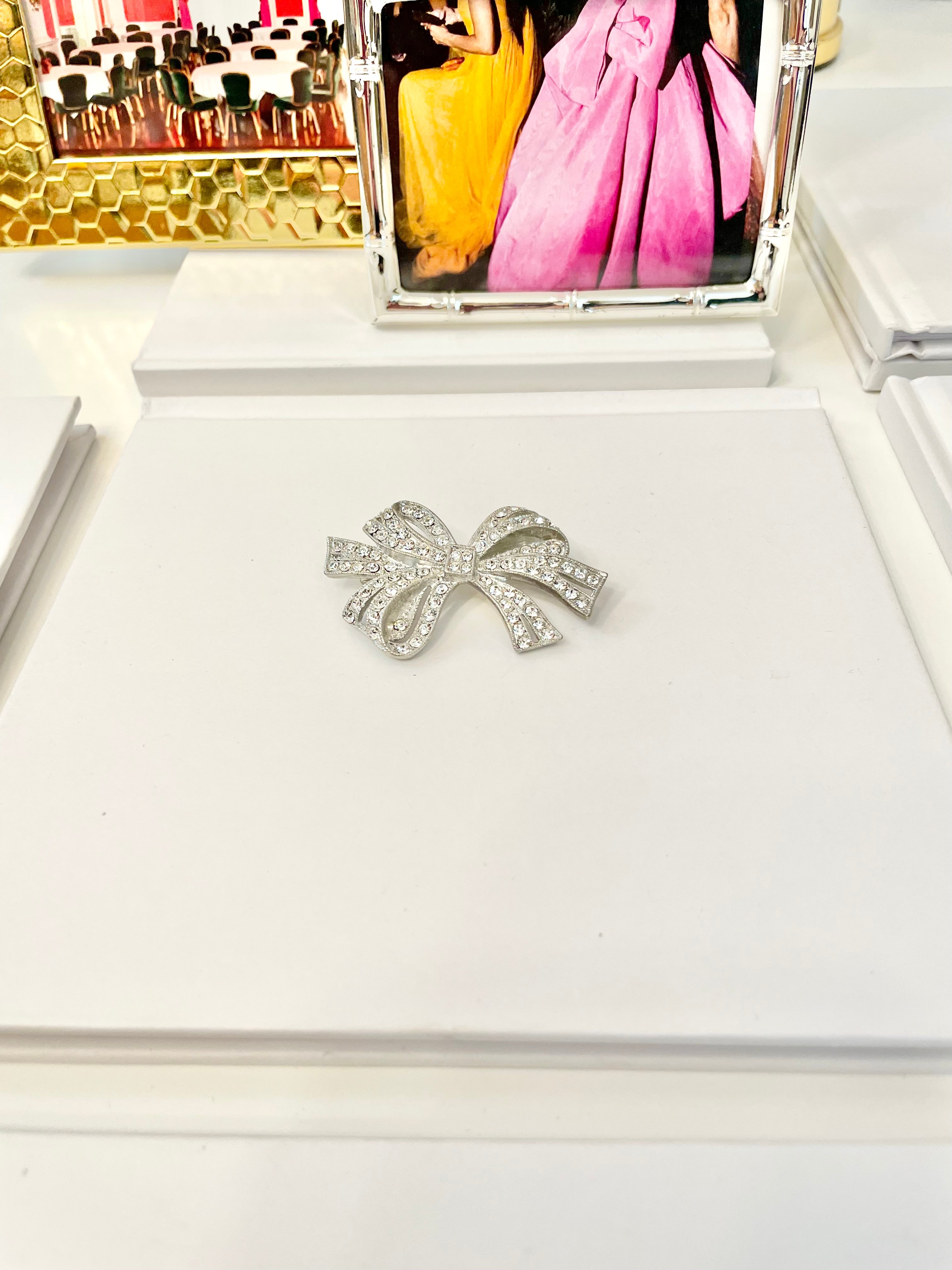 The most elegant silver bow.... so lovely