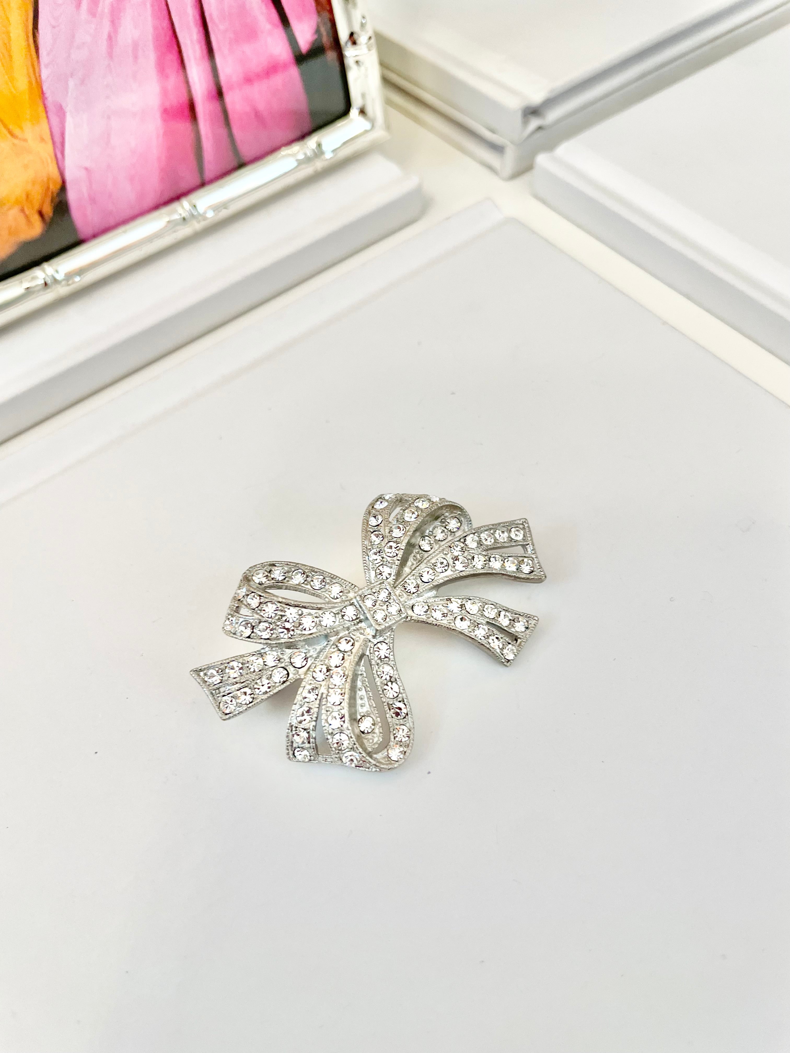 The most elegant silver bow.... so lovely