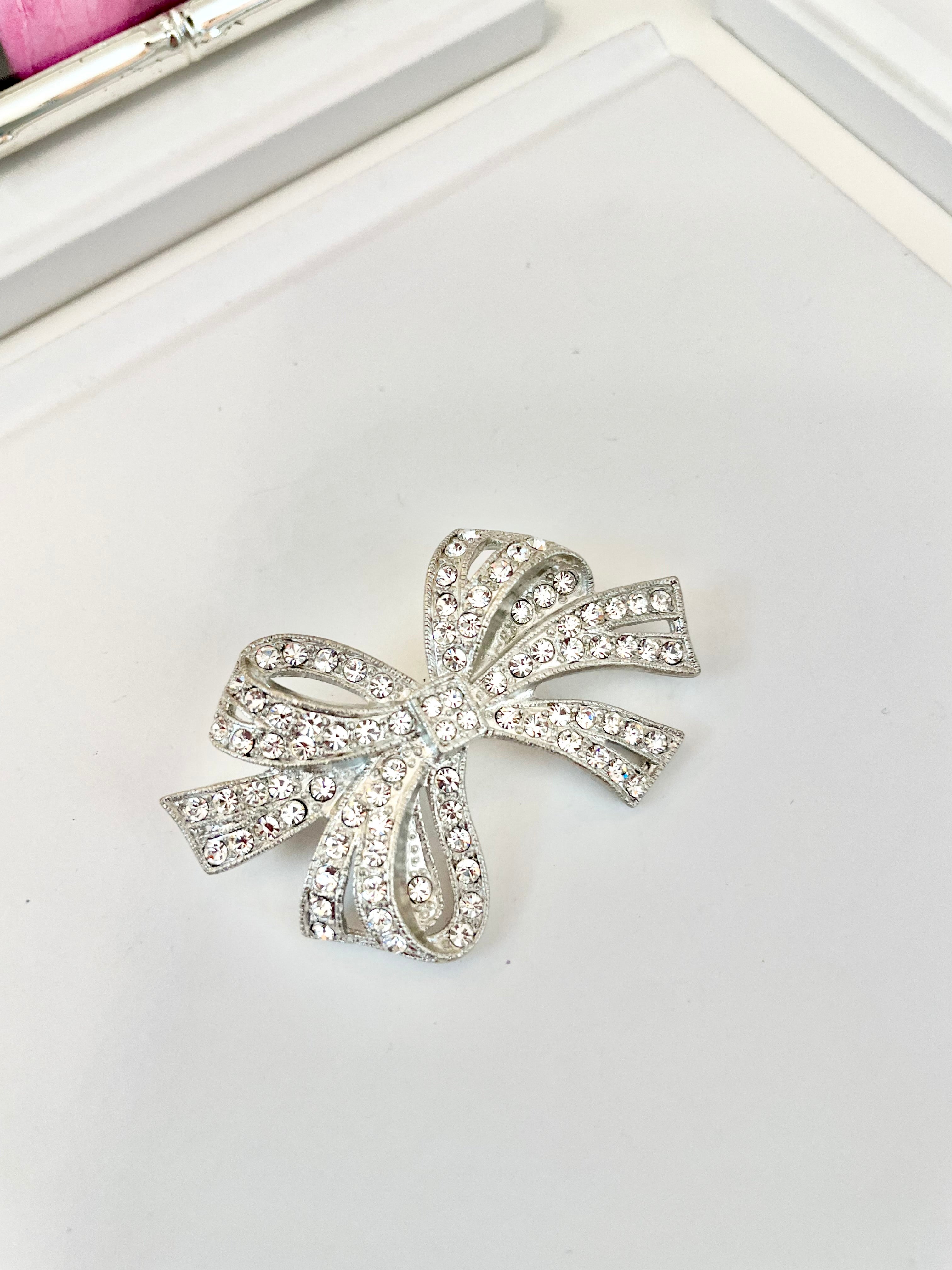 The most elegant silver bow.... so lovely