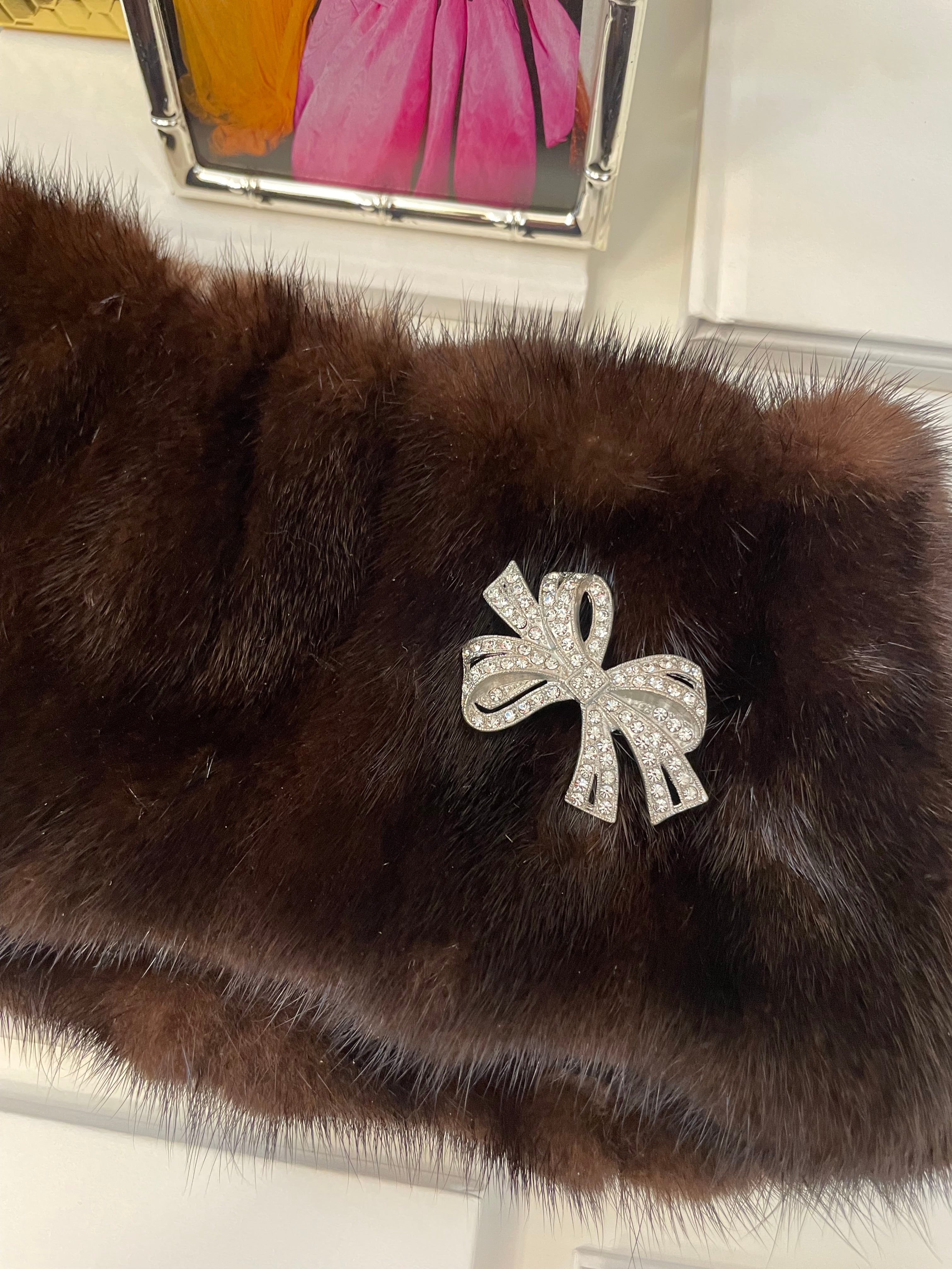 The most elegant silver bow.... so lovely