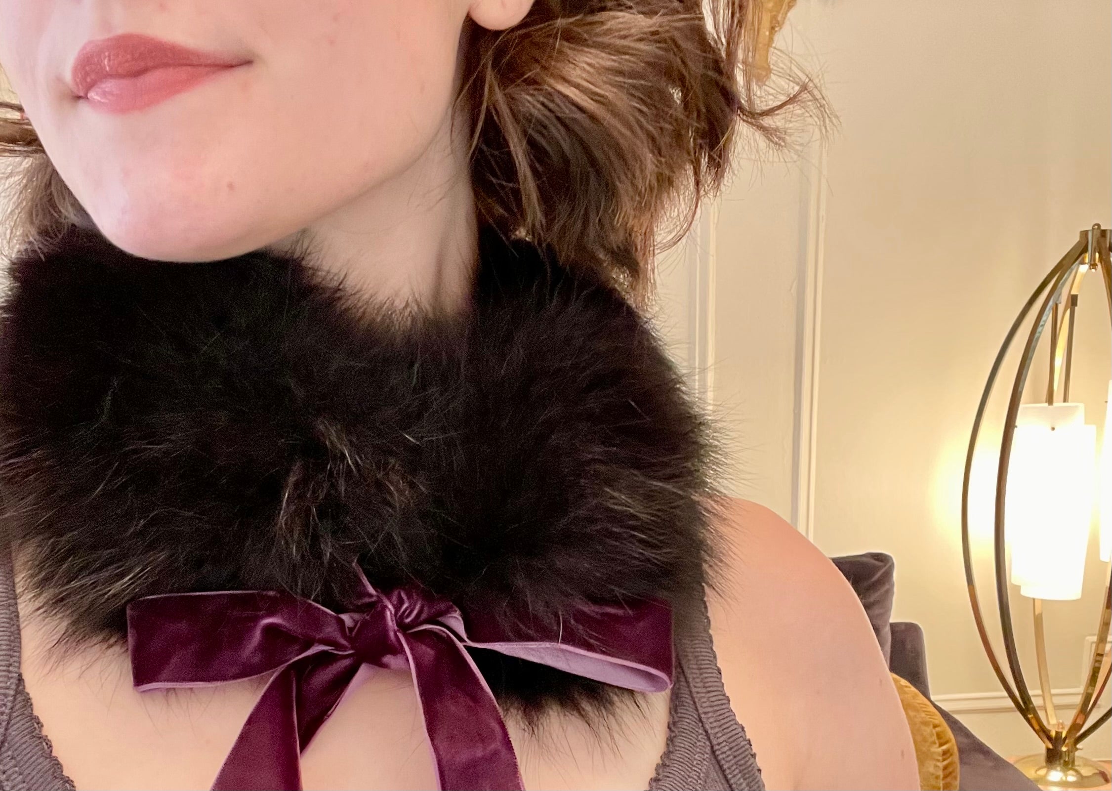 Ladies on Holiday stunning feminine vintage fox fur collar with velvet ribbon... so charming