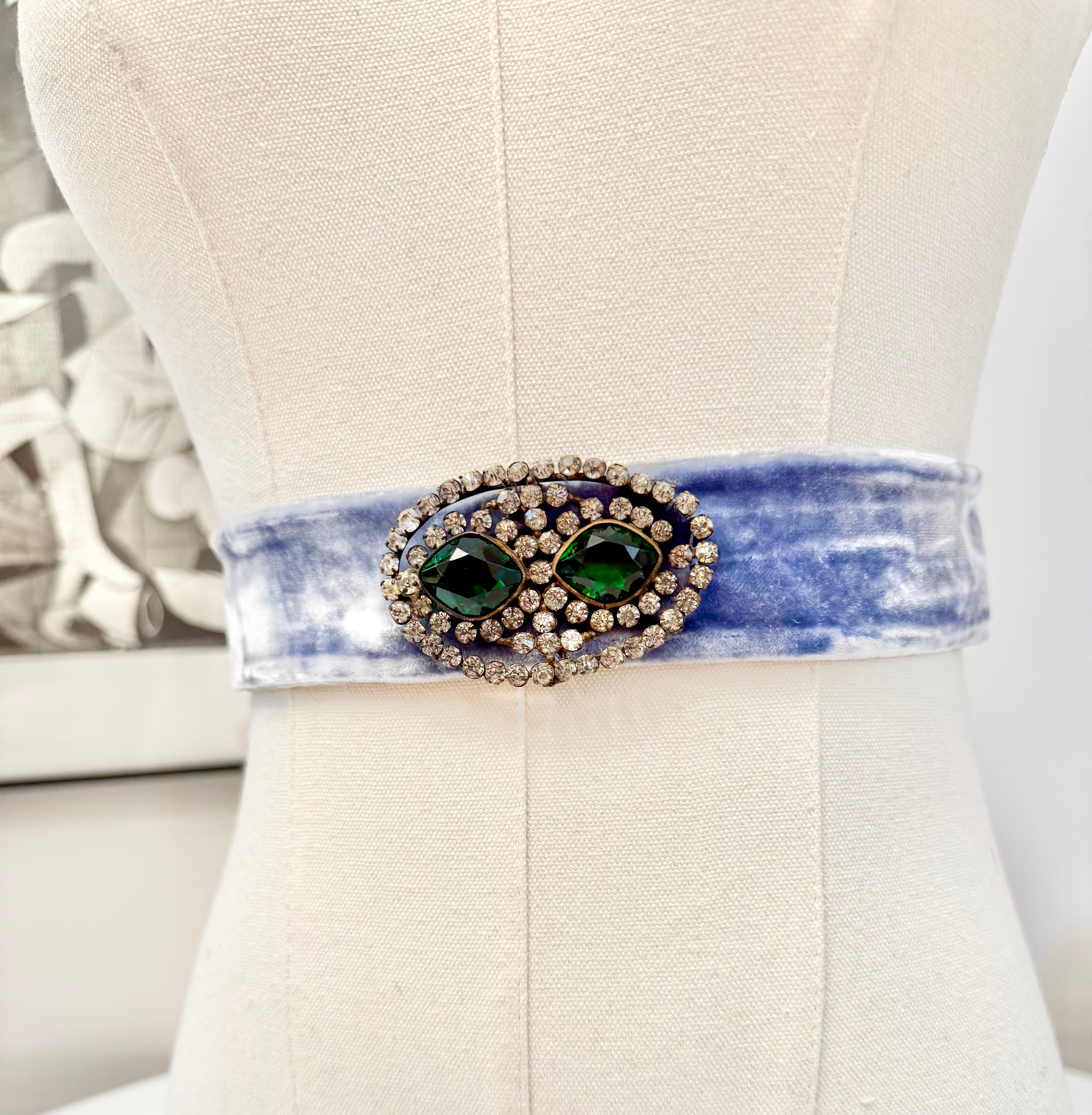 The most extraordinary deco dress belt! Emeralds and velvet.