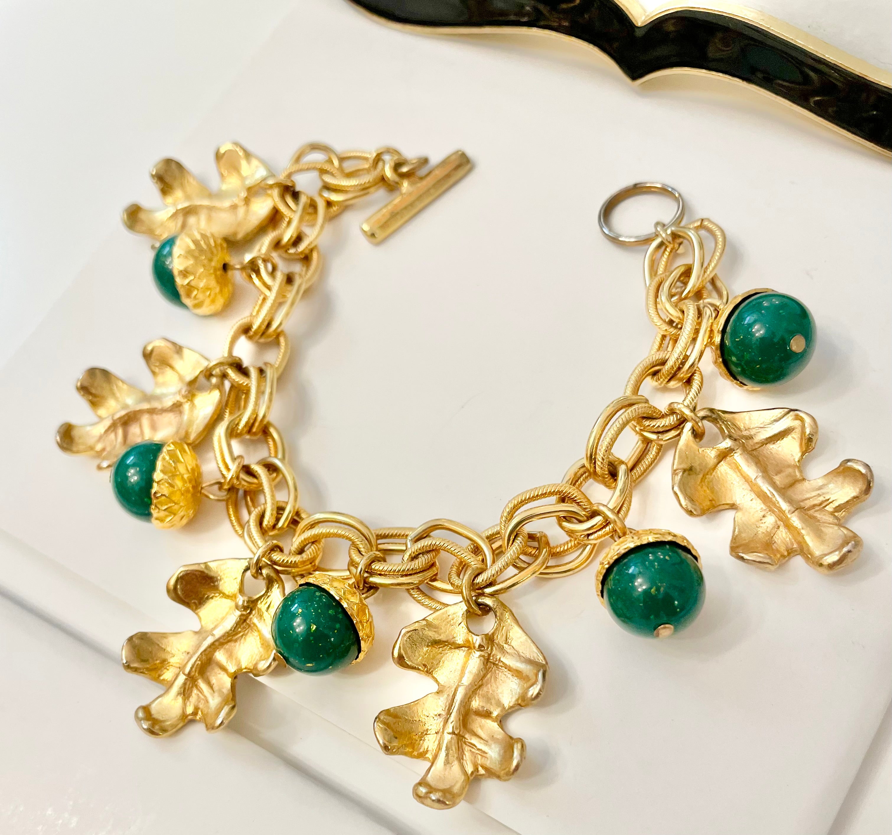 Vintage elegant gold Fall inspired charm bracelet ..... so charming.