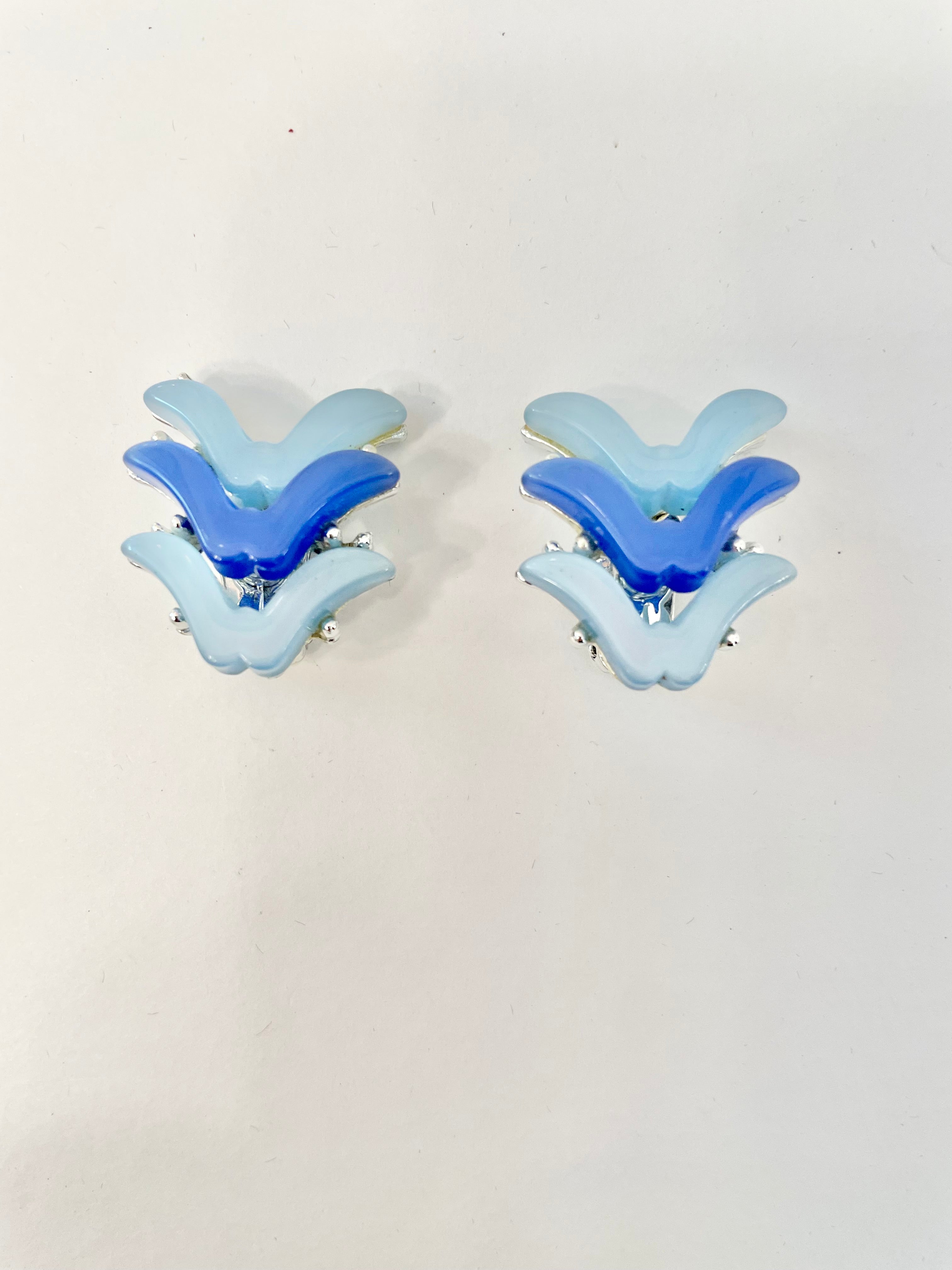 Happy Hostess and her love affair with the colorful... These 1960's soft blue sculptural delights are divine!