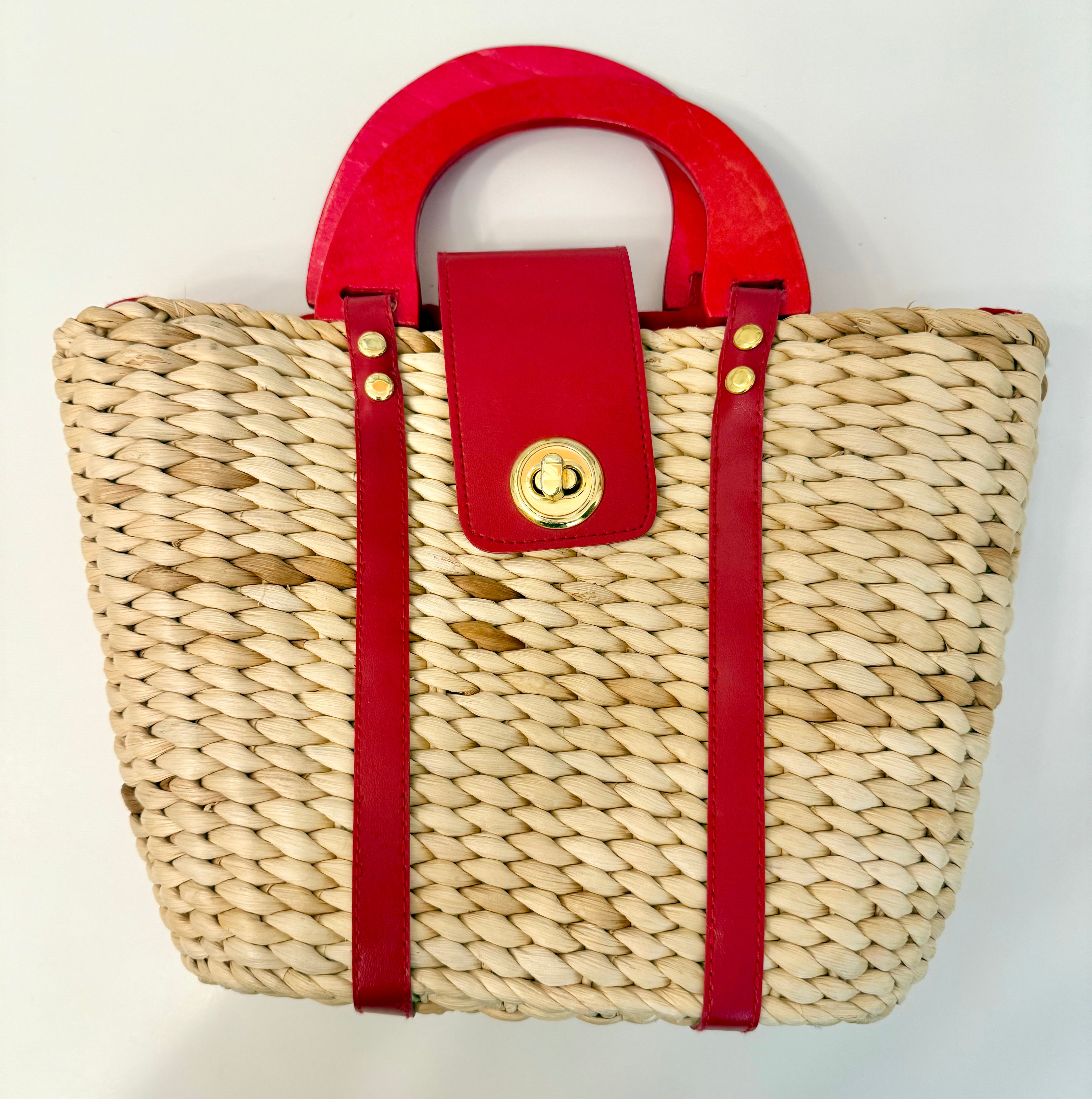 The preppy ladies who lunch straw bag.... so darling