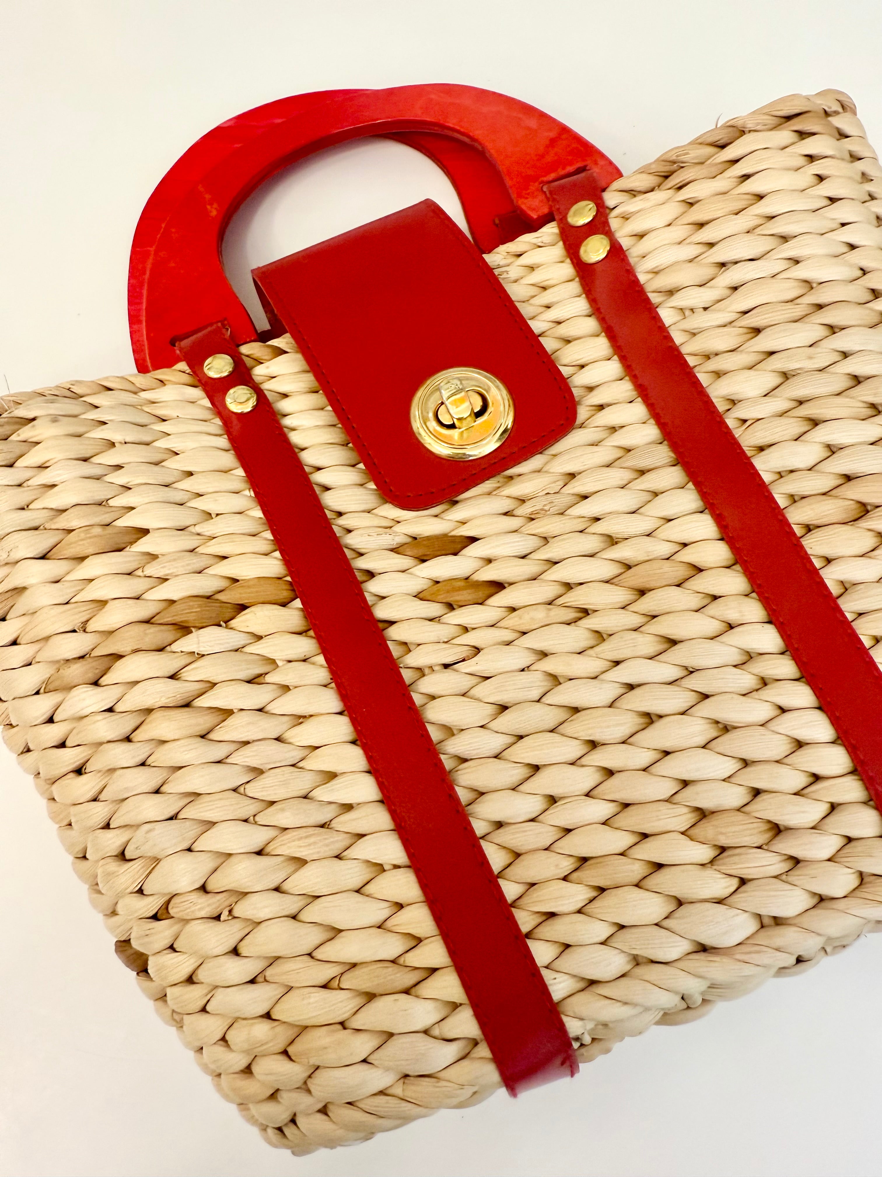 The preppy ladies who lunch straw bag.... so darling