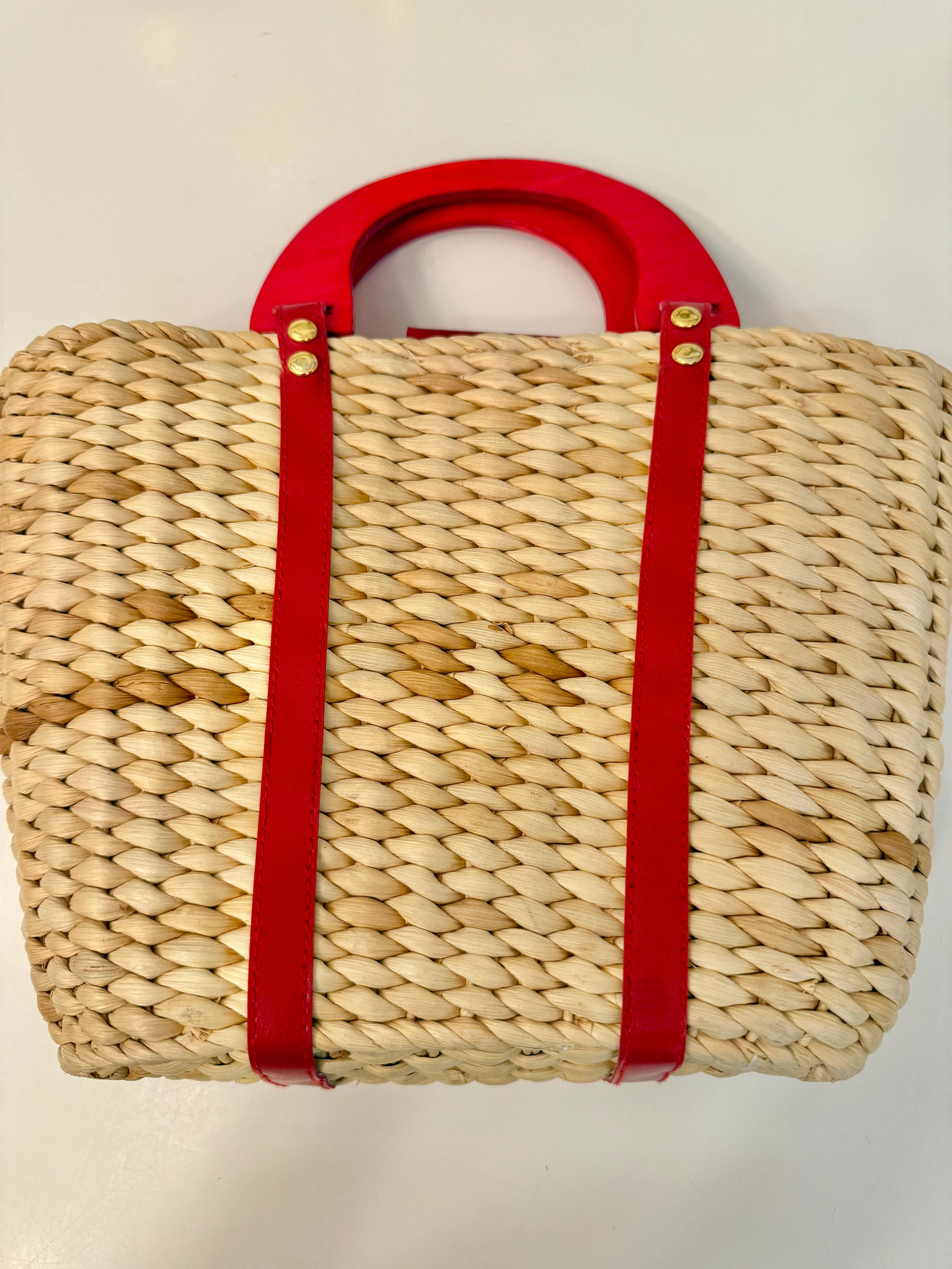 The preppy ladies who lunch straw bag.... so darling