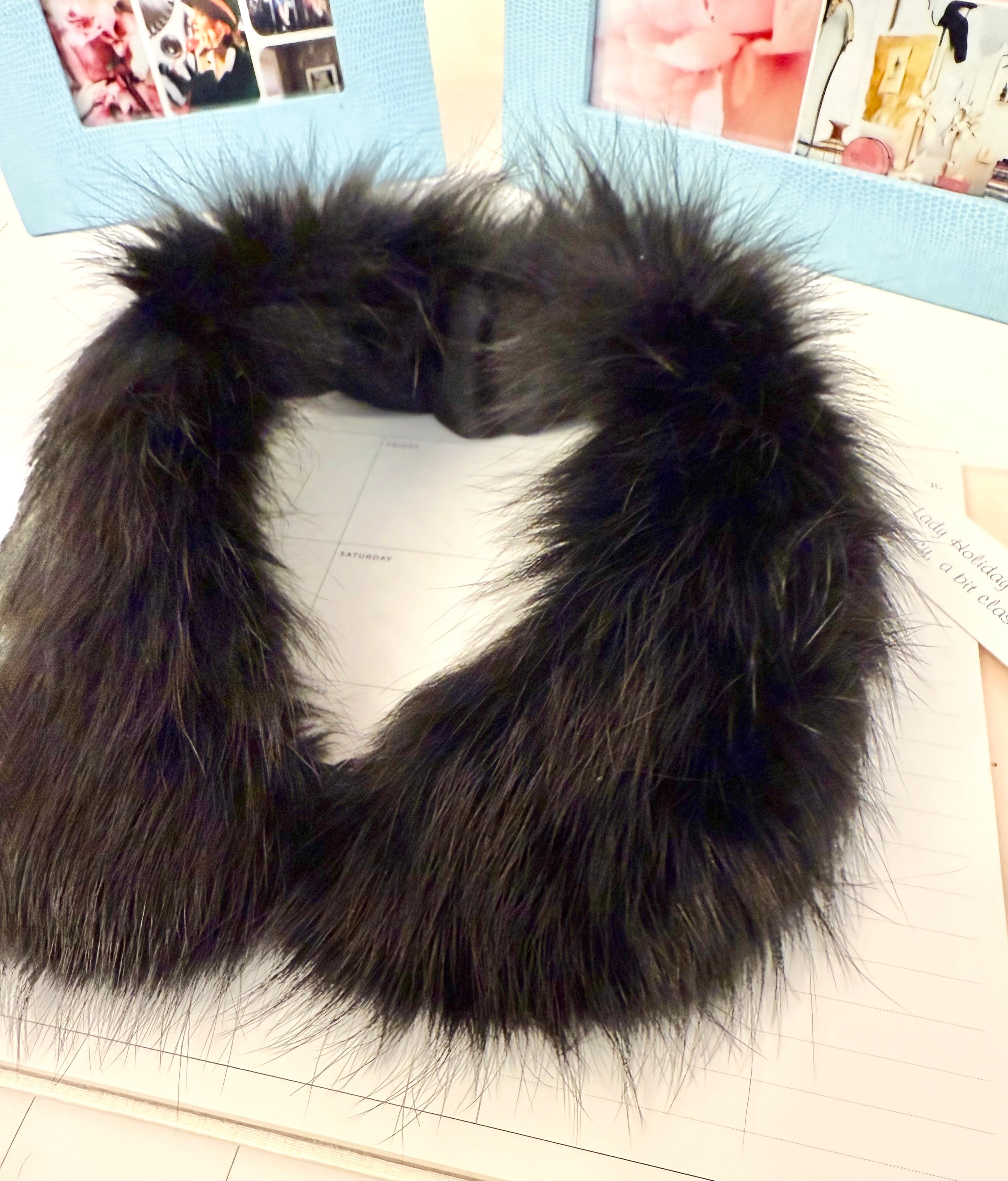 1960's preppy peter pan collar in the most luxurious fox fur.... so chic