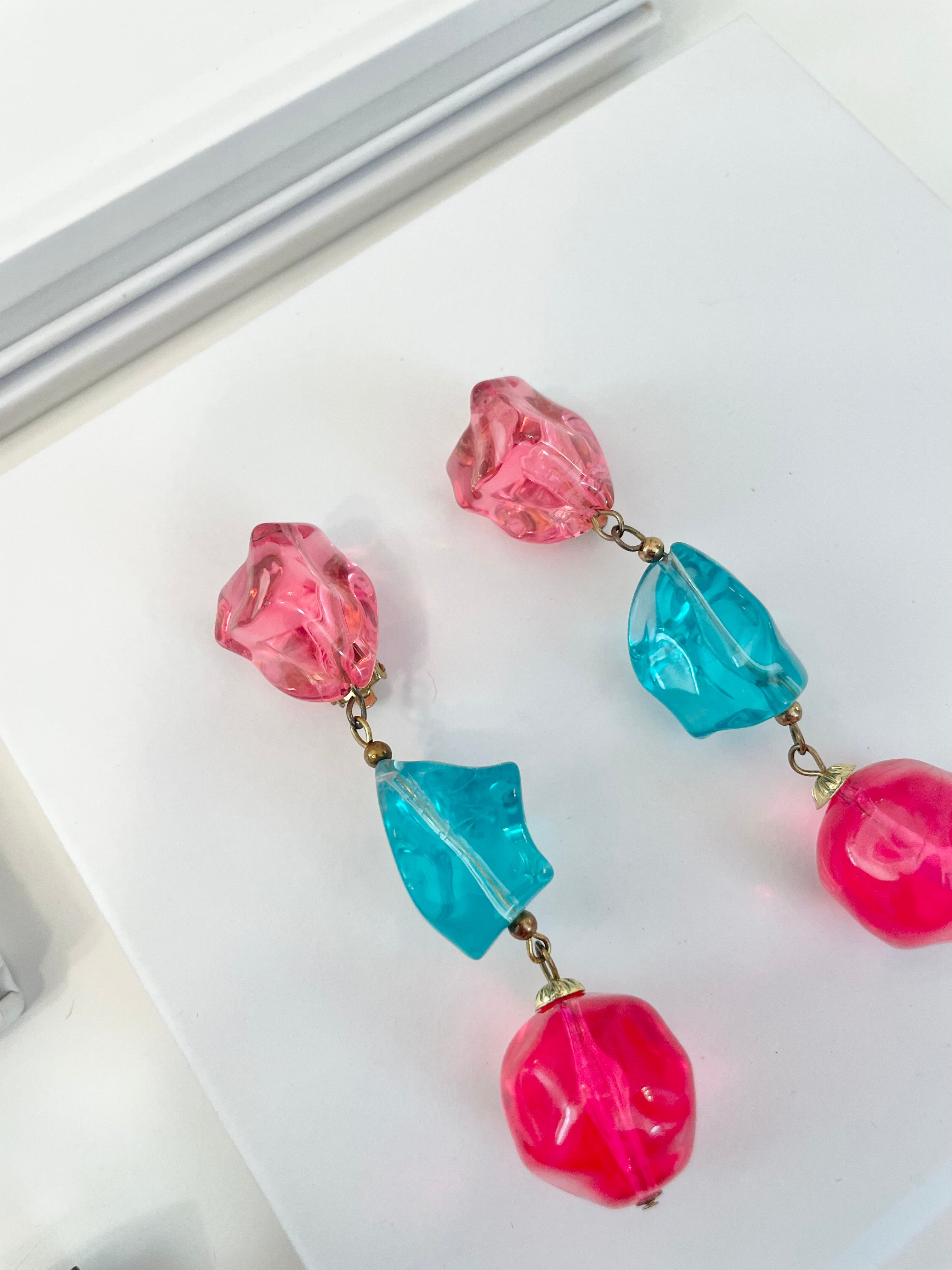 The most divine, colorful, drop earrings... 1960's lucite, Oh so chic!