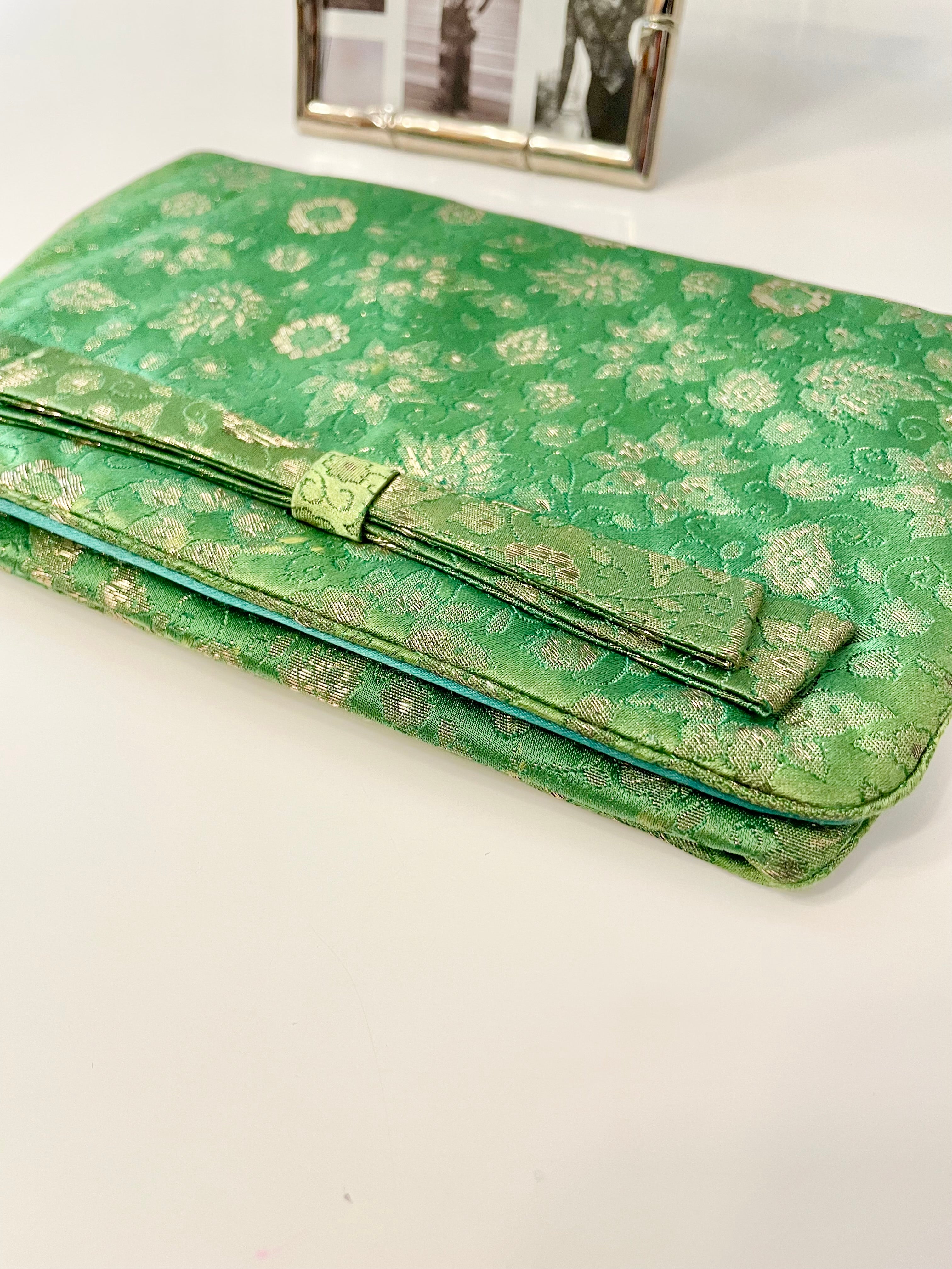 1960's stunning emerald green clutch bag... so fancy