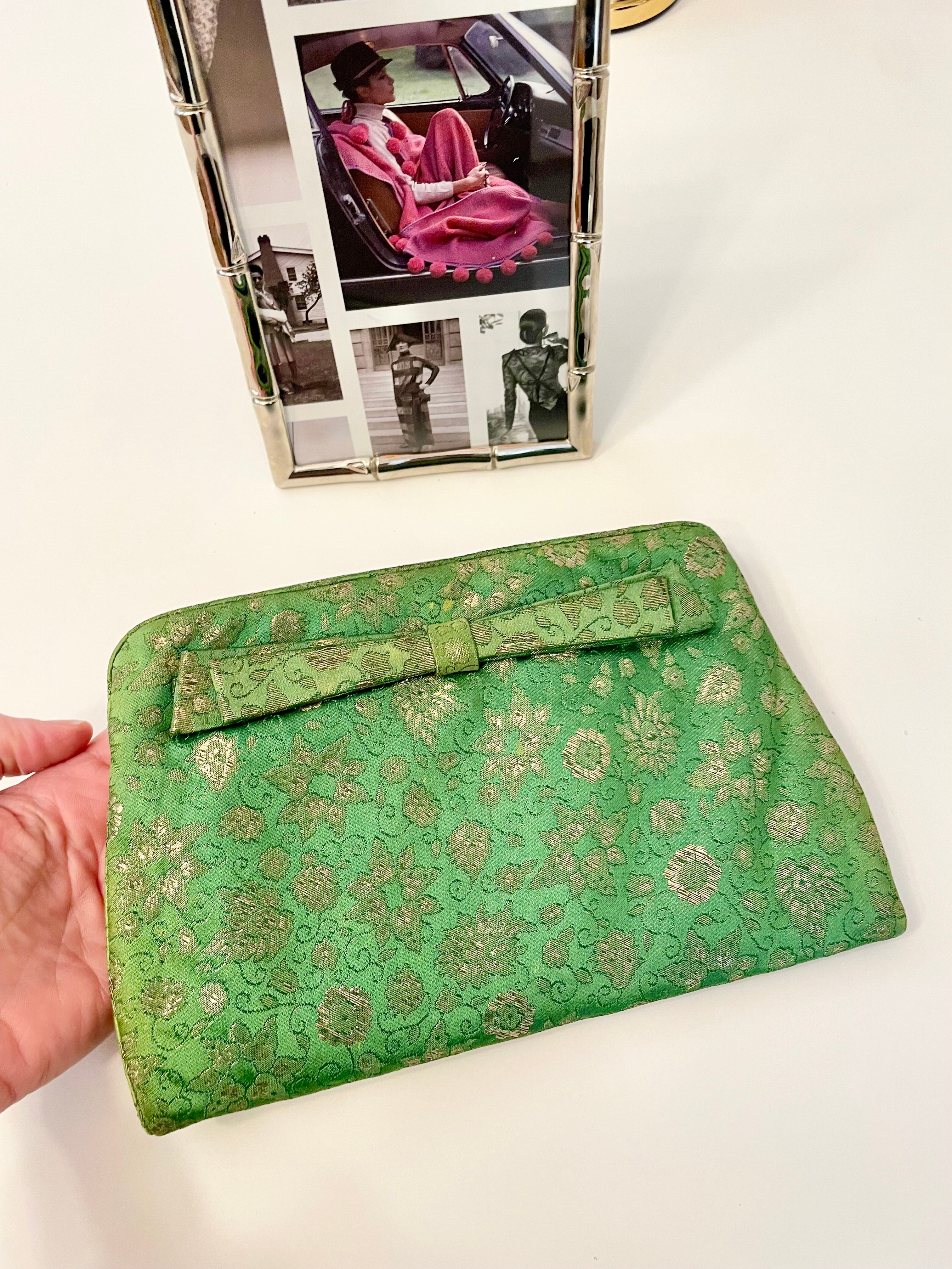 1960's stunning emerald green clutch bag... so fancy