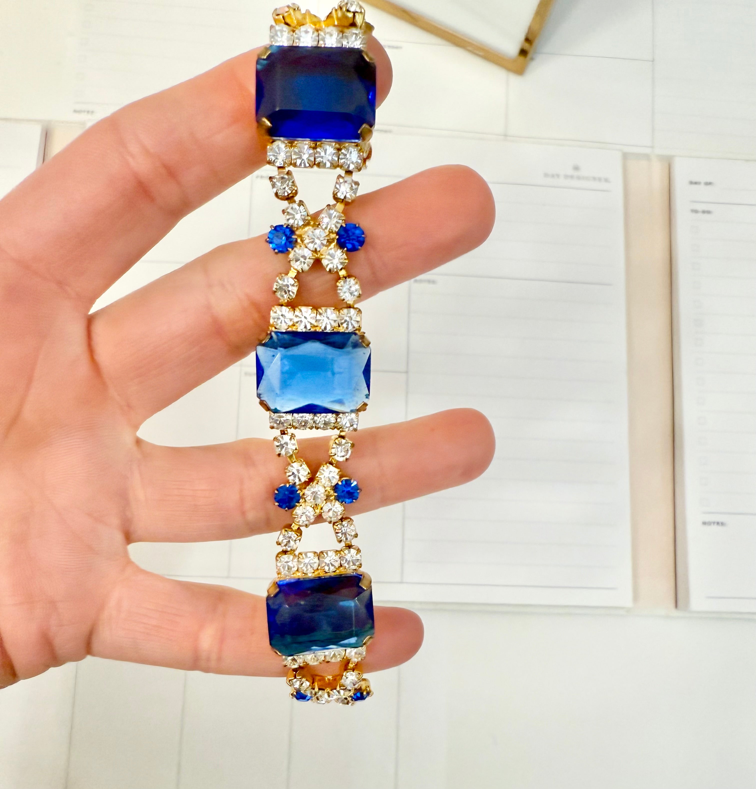 The most extraordinary sapphire glass bracelet...... so elegant