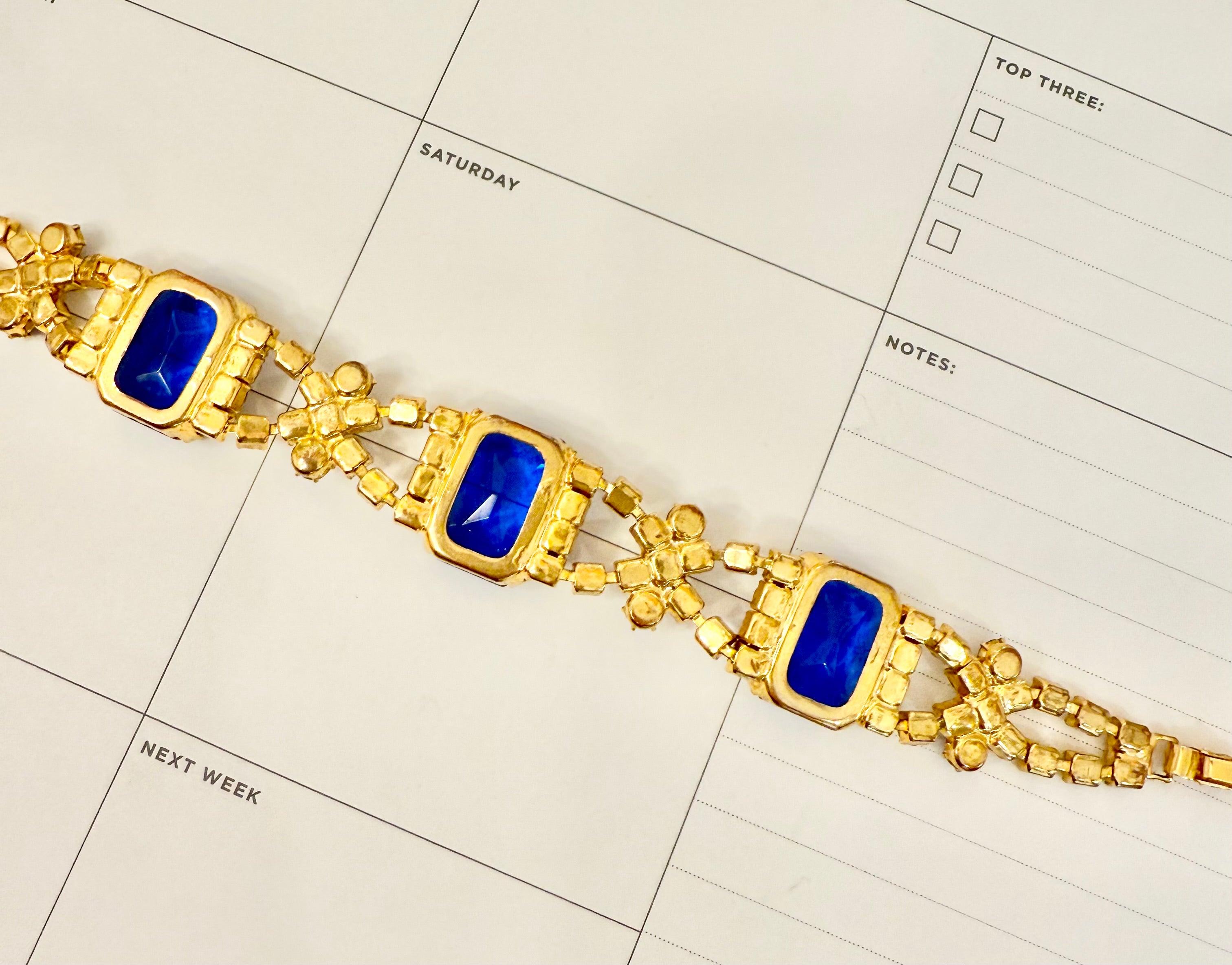 The most extraordinary sapphire glass bracelet...... so elegant