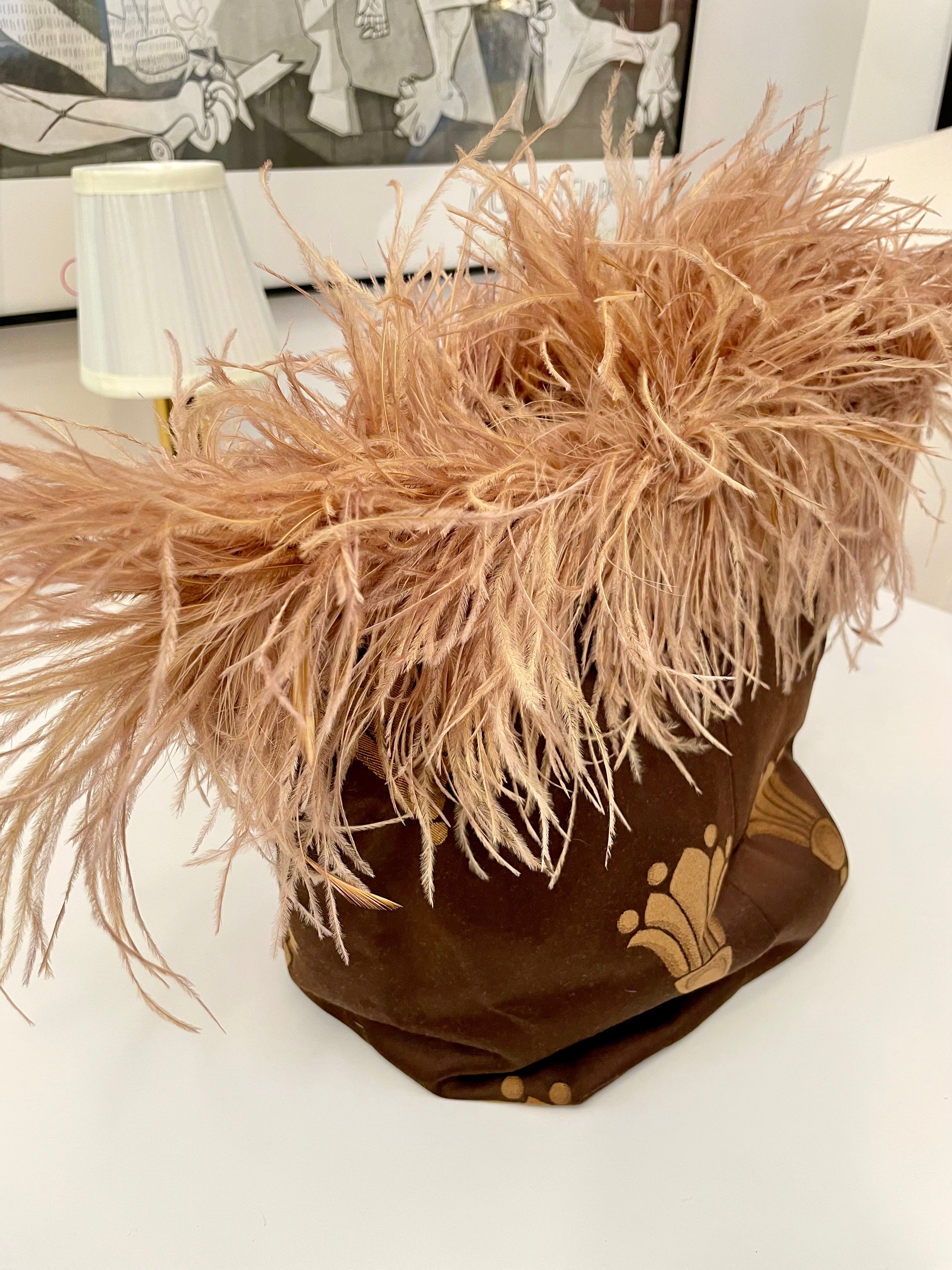 The most playful, and feminine feather bag.... so darling