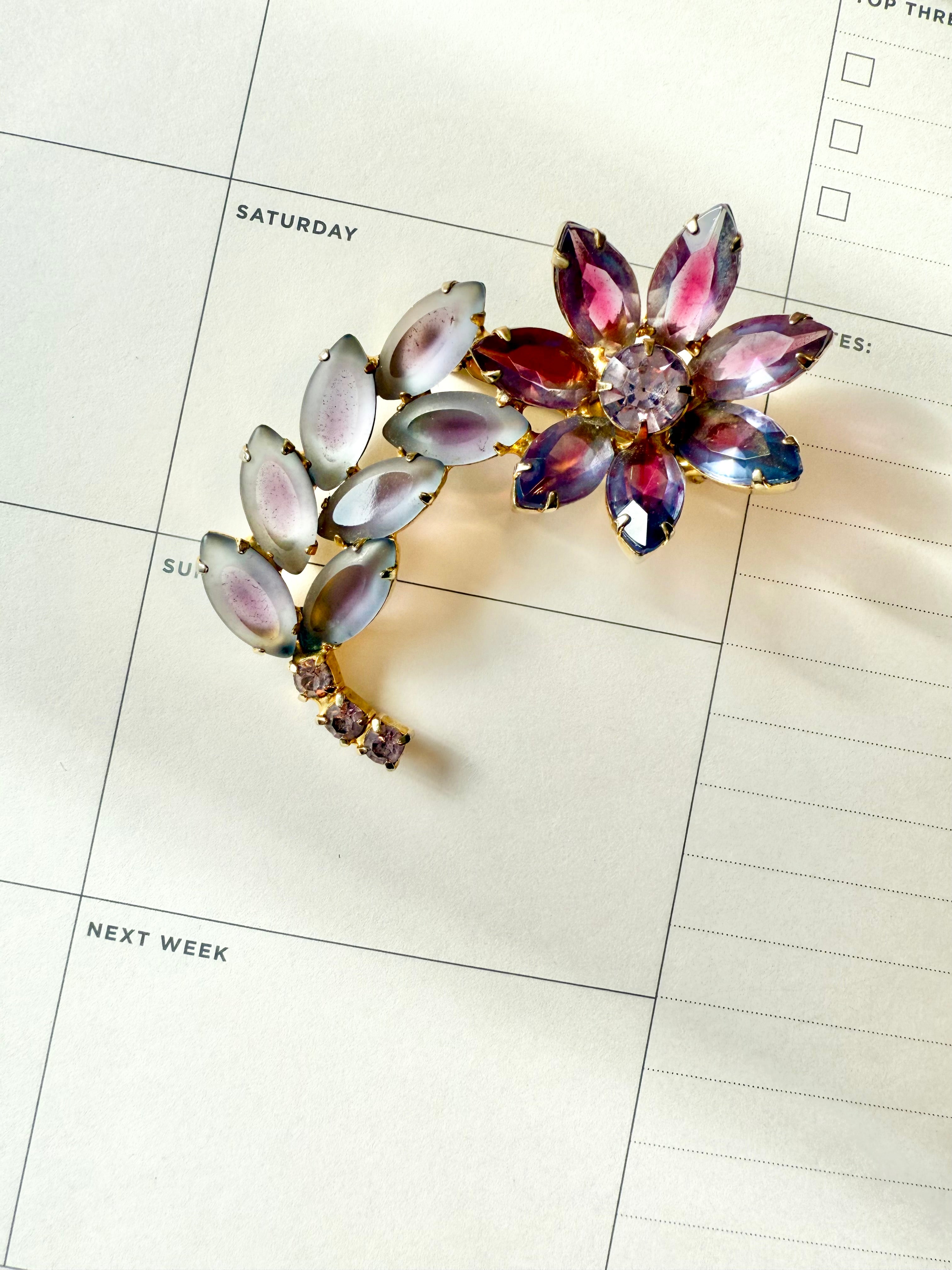 The prettiest soft purple glass flower brooch... so feminine