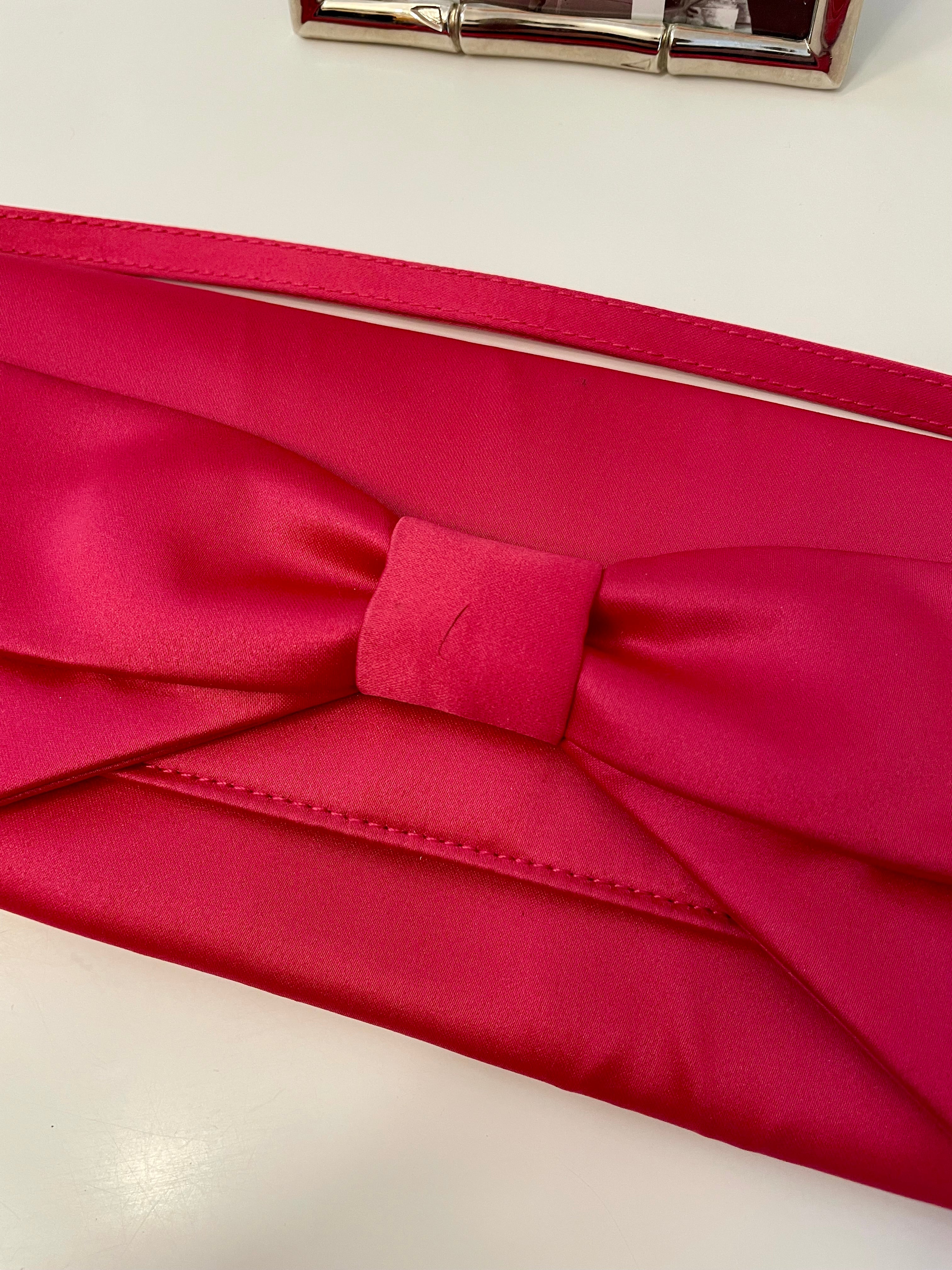 Flirty gal and her love of a classy pink bow bag!