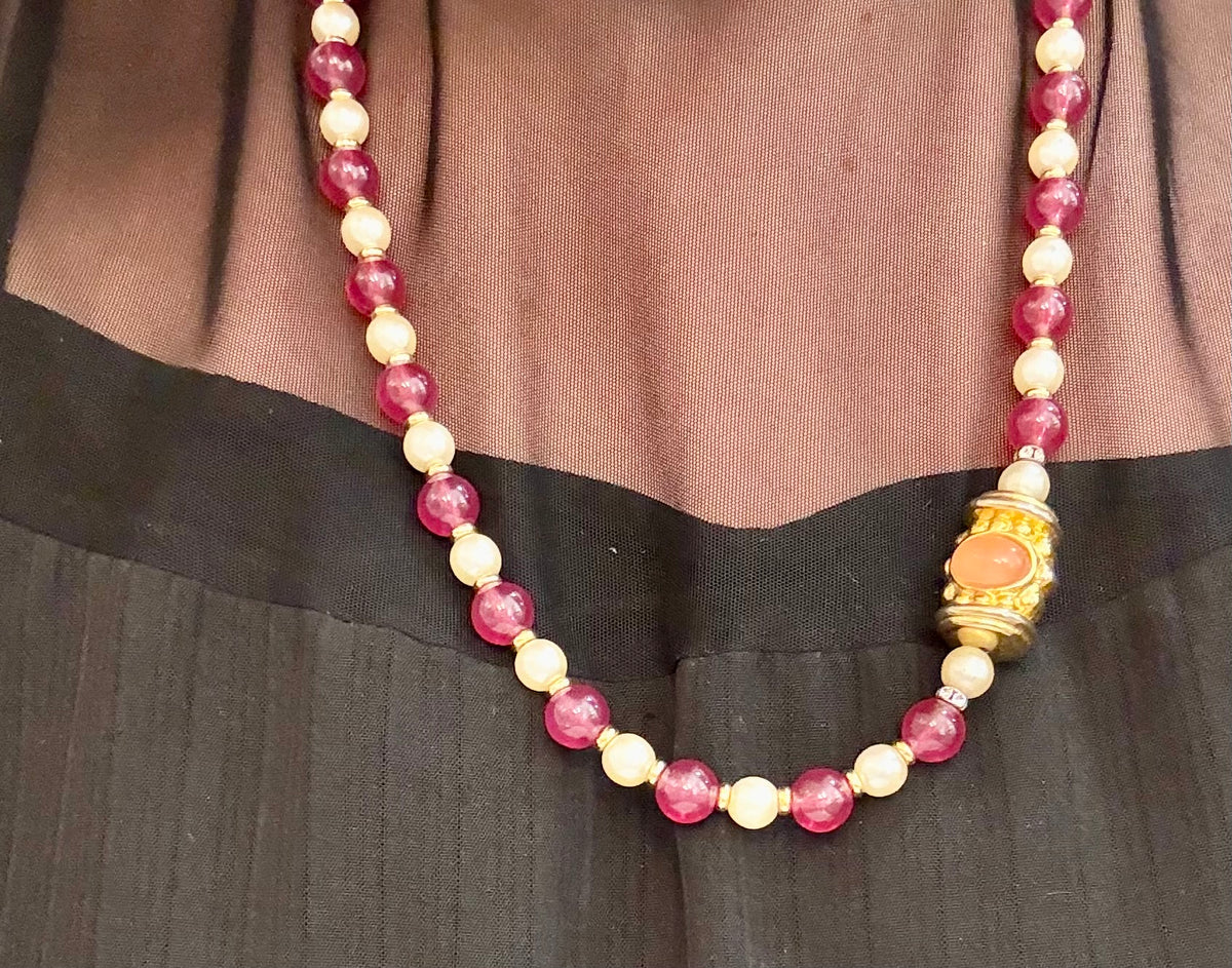 The prettiest deep faux ruby glass beaded necklace ..... a perfect layering piece