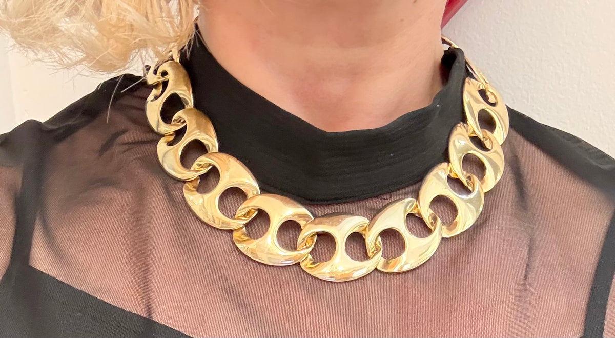 That social butterfly and her love of the classic mariner chain necklace....timeless
