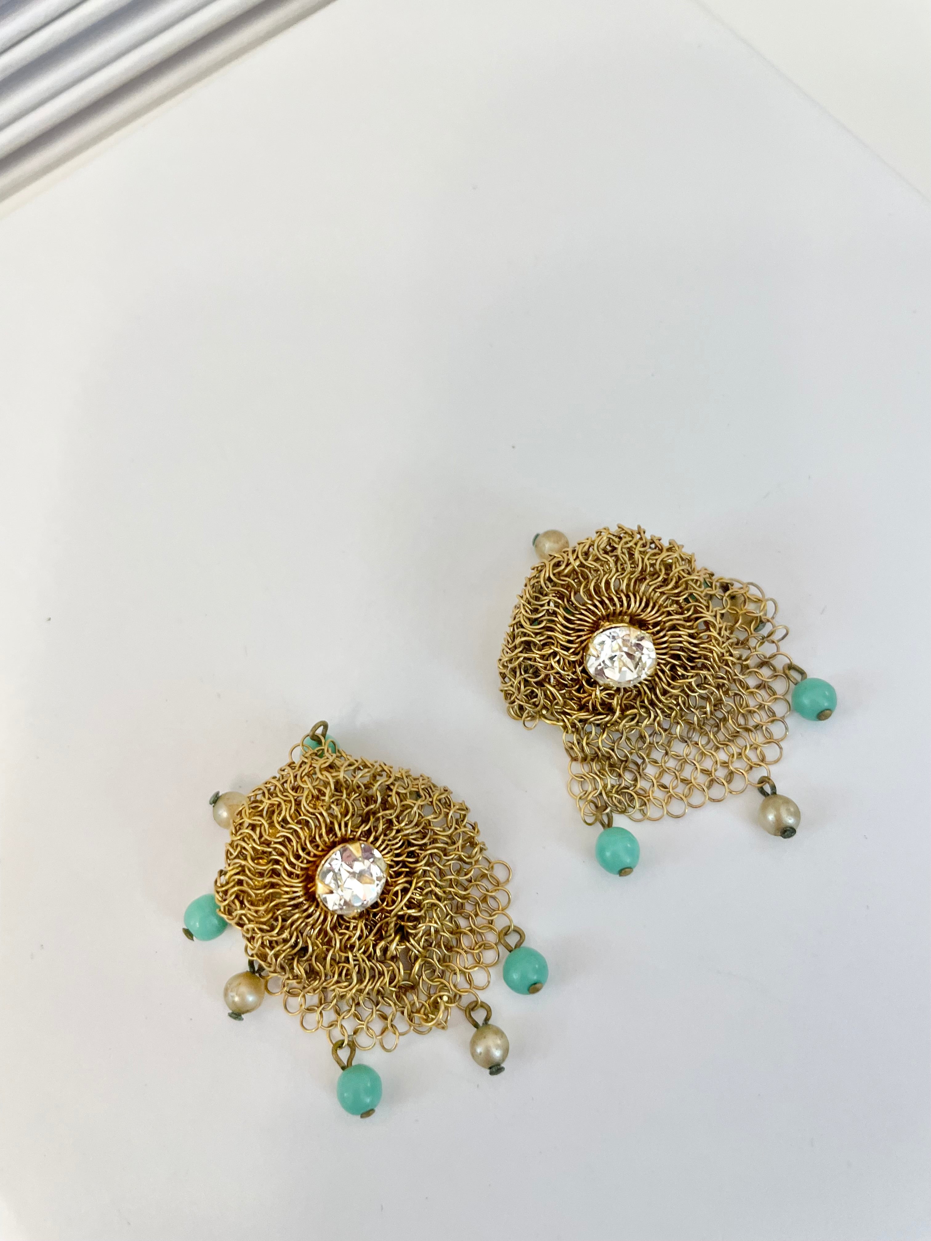 Stunning 1950's rare gold mesh divine clip earrings.... so lovely