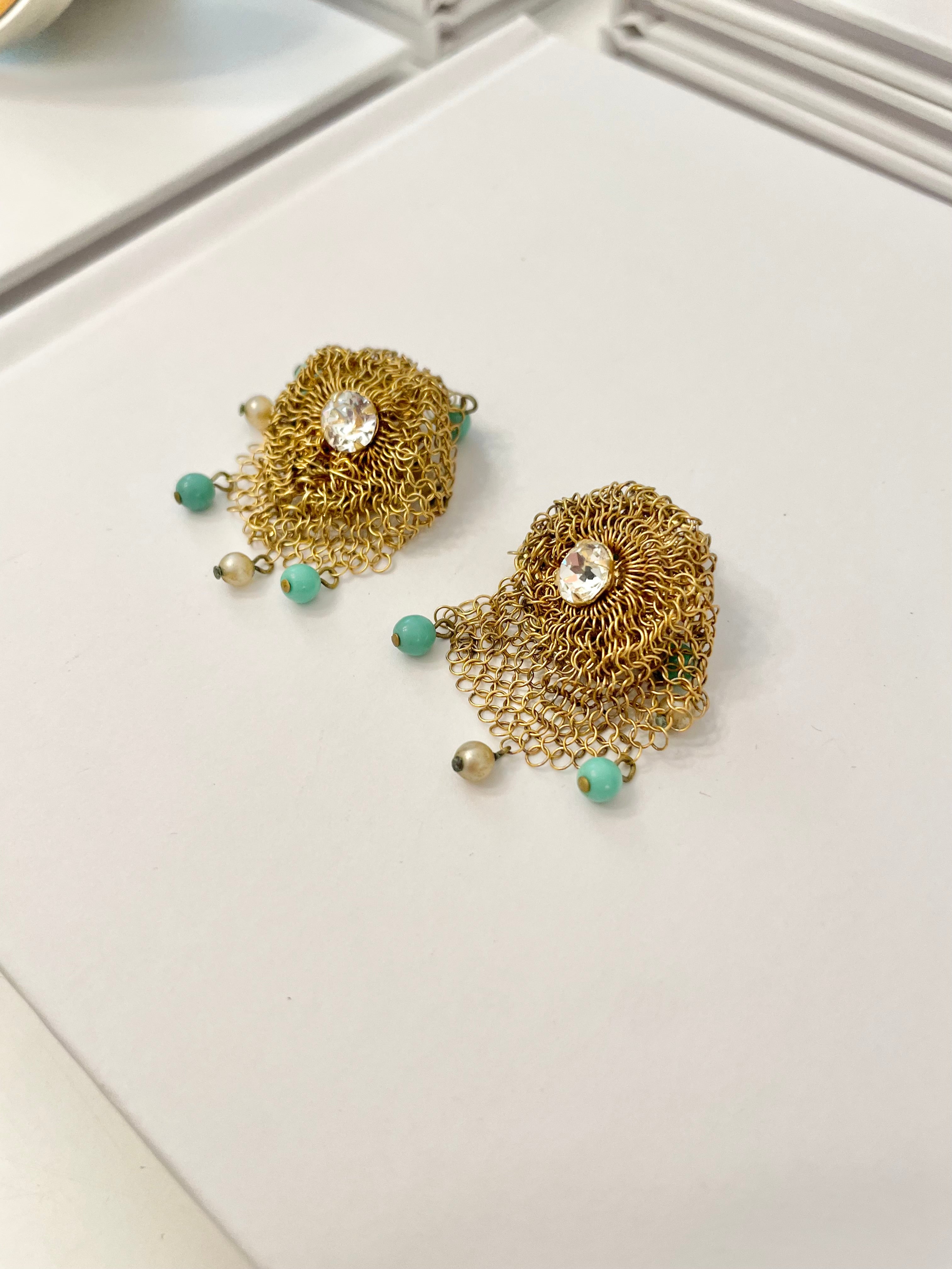 Stunning 1950's rare gold mesh divine clip earrings.... so lovely