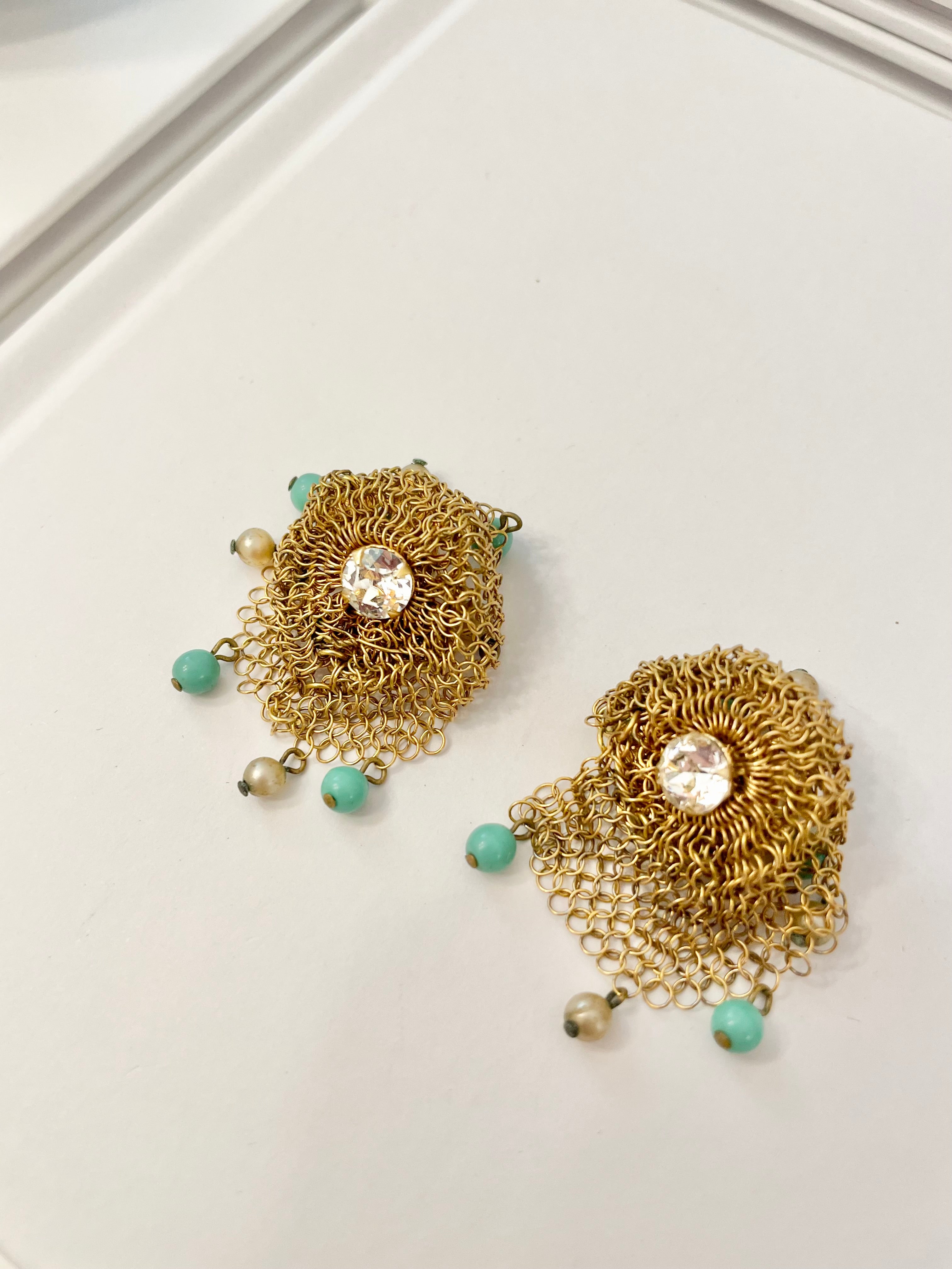 Stunning 1950's rare gold mesh divine clip earrings.... so lovely