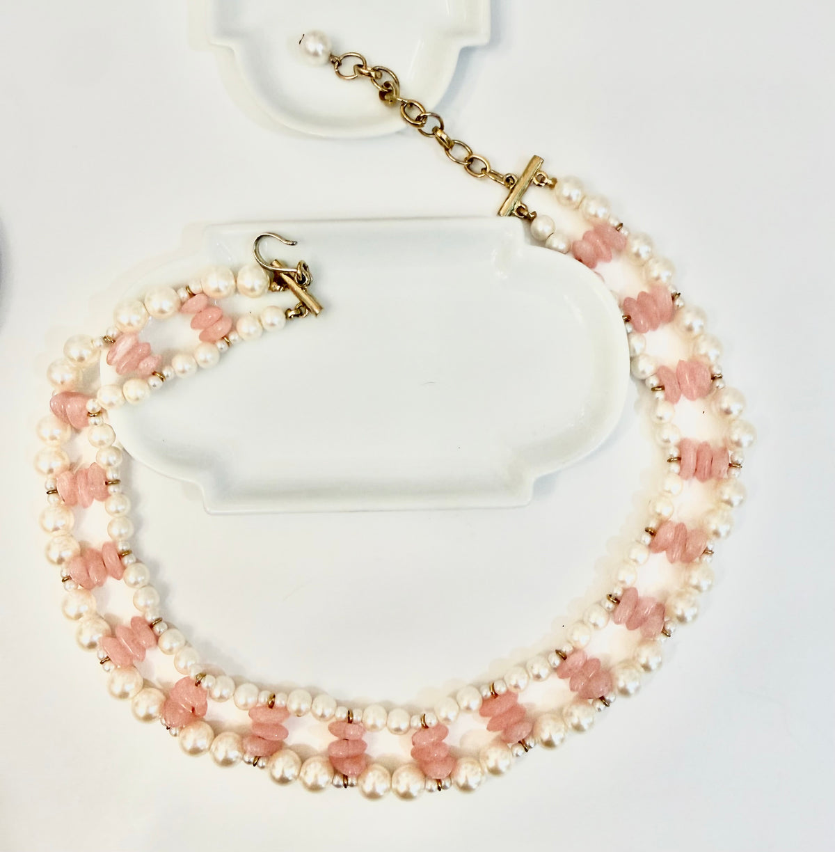 The most divine soft pink and pearl collar necklace...so fancy
