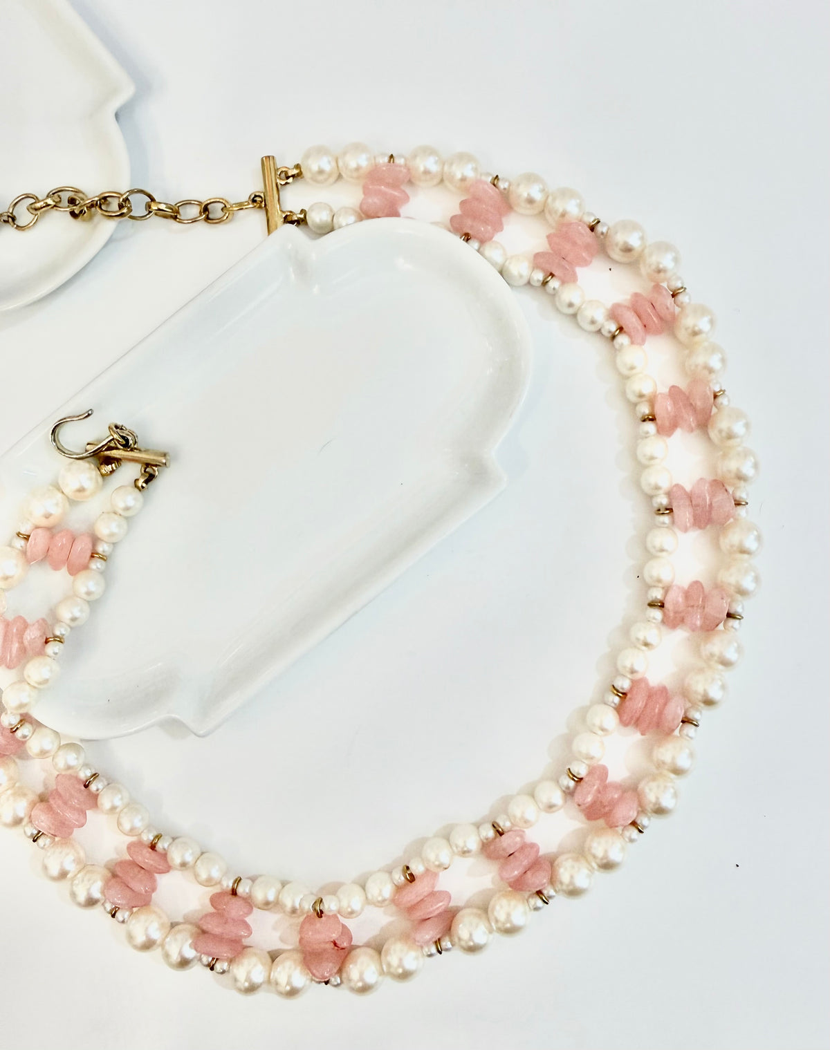 The most divine soft pink and pearl collar necklace...so fancy