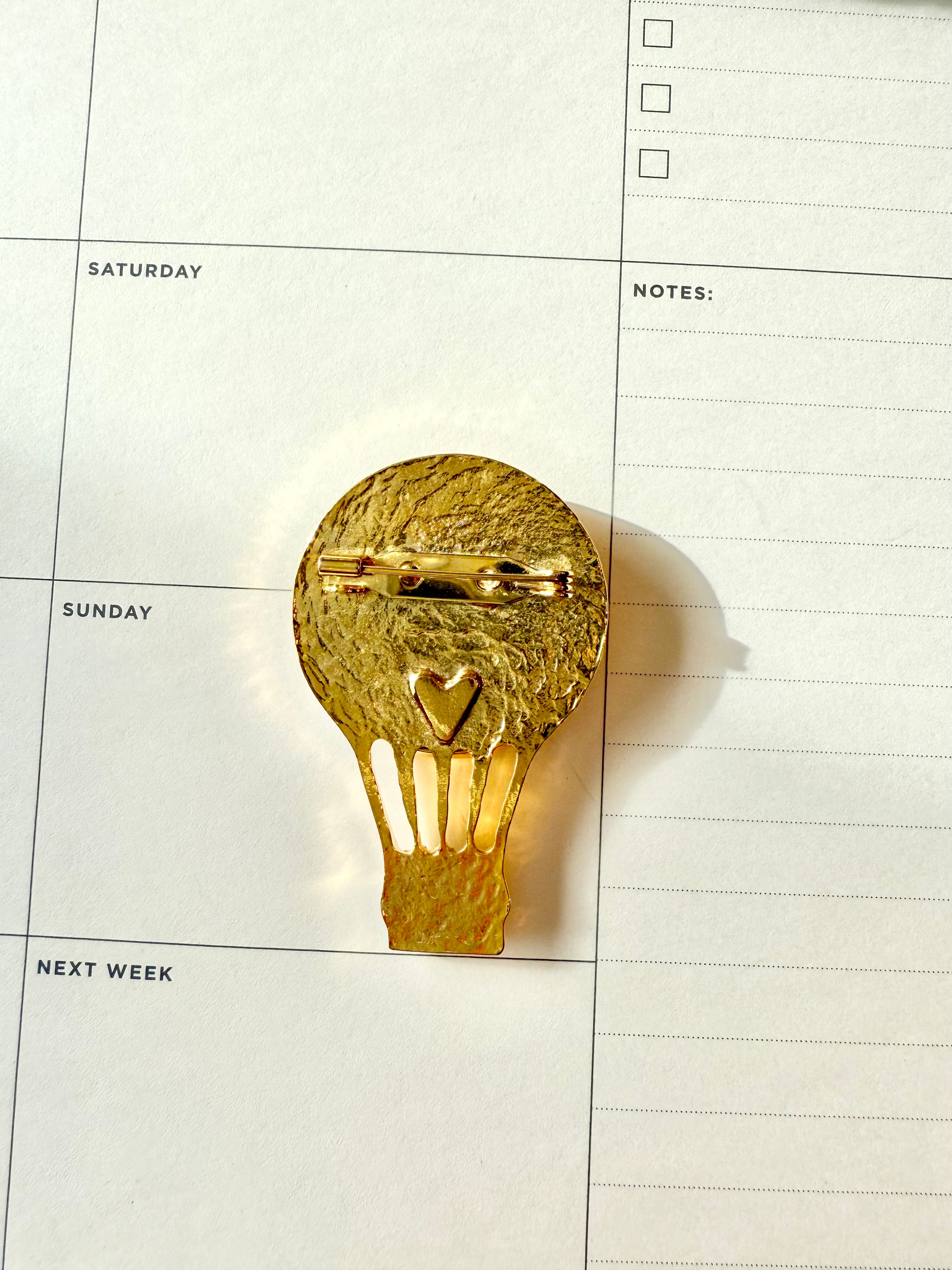 The most whimsical hot air ballon gold brooch... so elegant