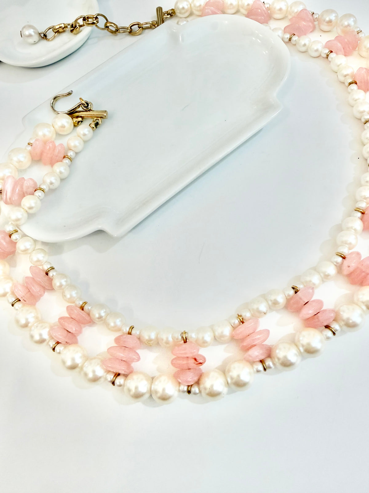 The most divine soft pink and pearl collar necklace...so fancy