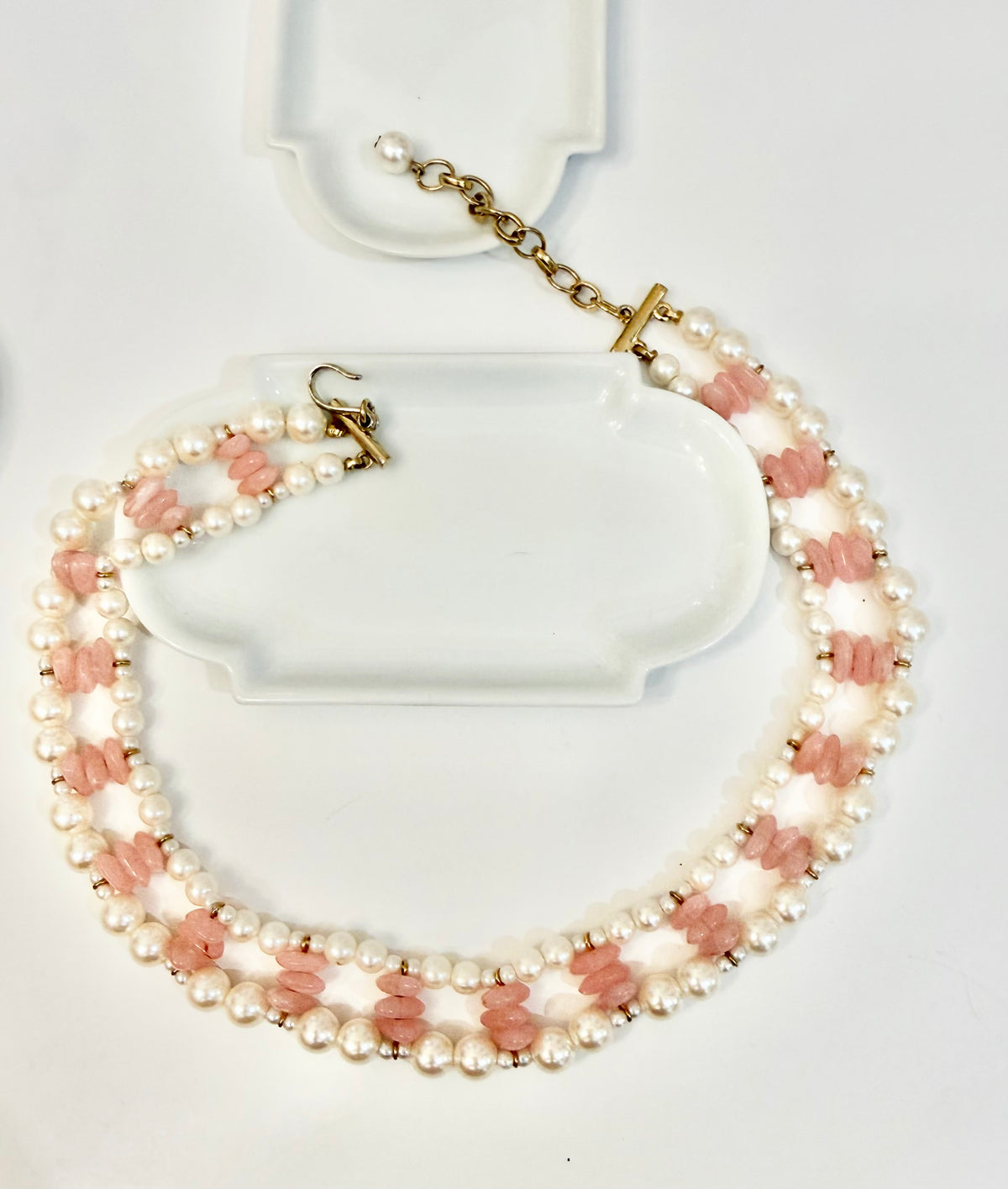The most divine soft pink and pearl collar necklace...so fancy