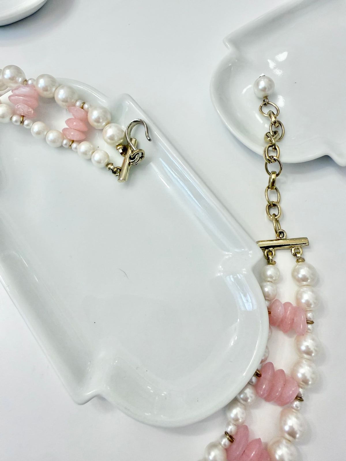 The most divine soft pink and pearl collar necklace...so fancy