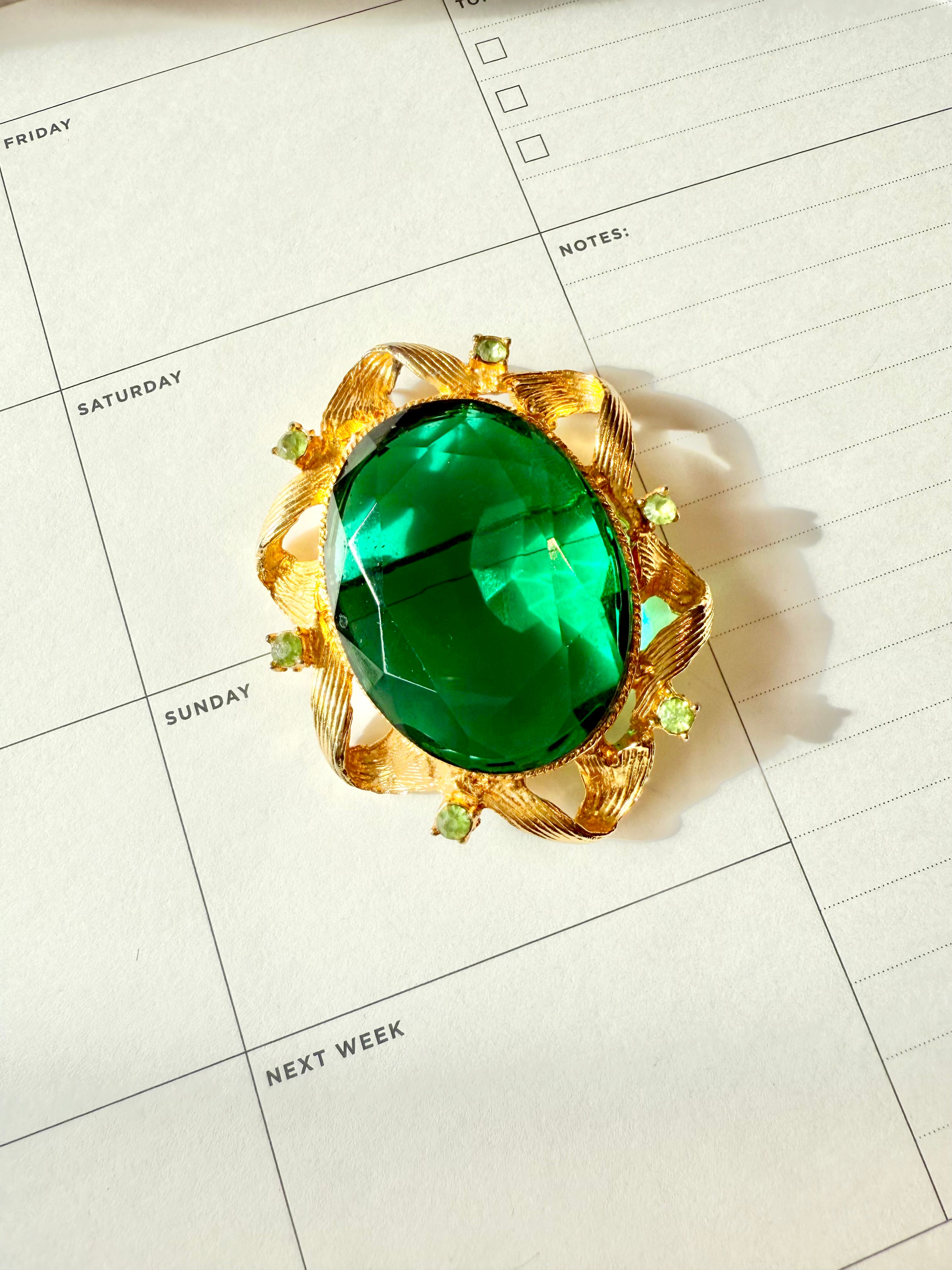 1960's divine emerald green glass brooch... so dramatic