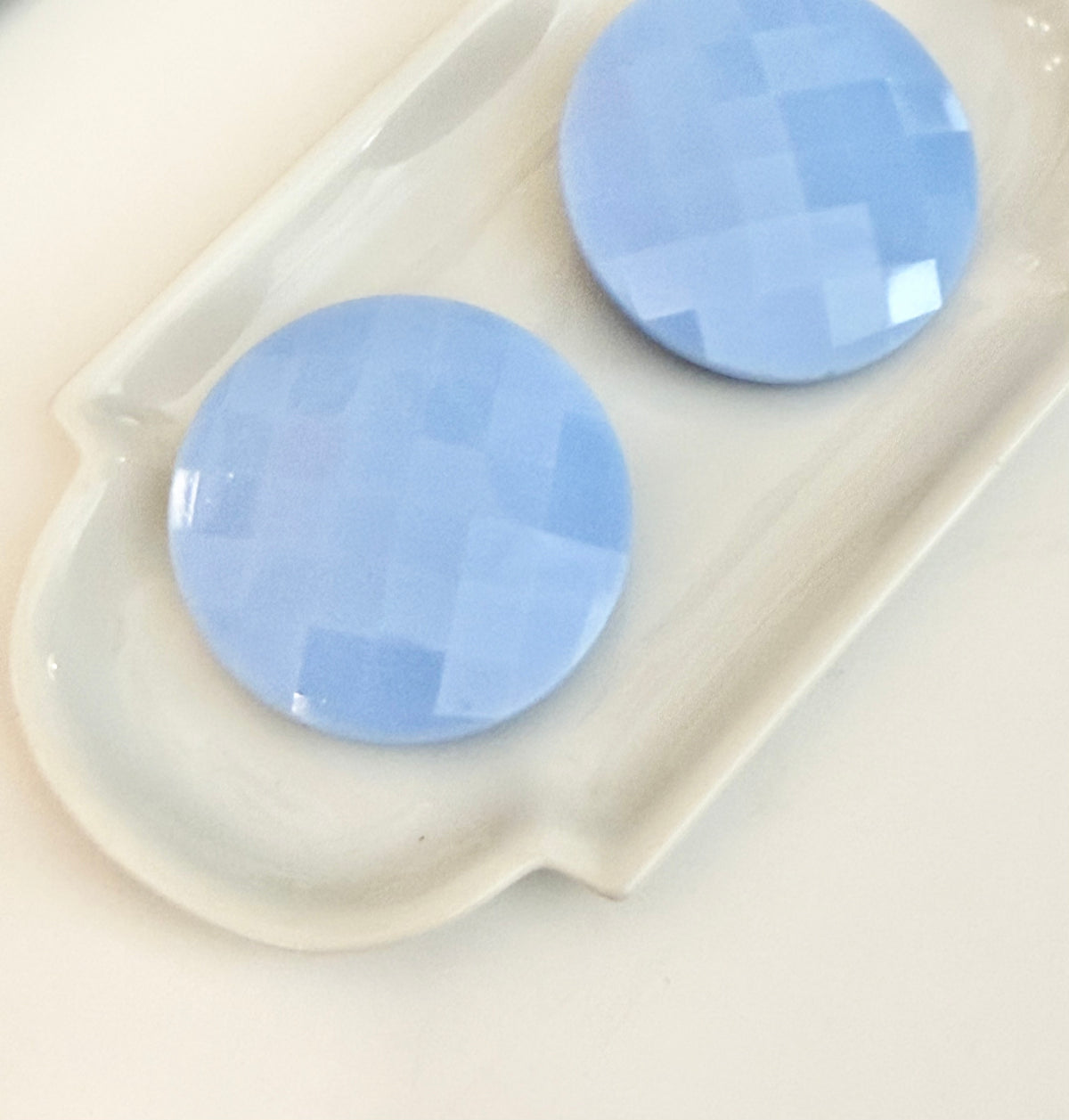 The most fabulous perwinkle faceted glass button earrings.... oh the color!