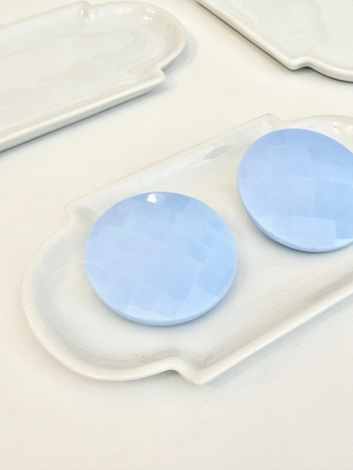 The most fabulous perwinkle faceted glass button earrings.... oh the color!