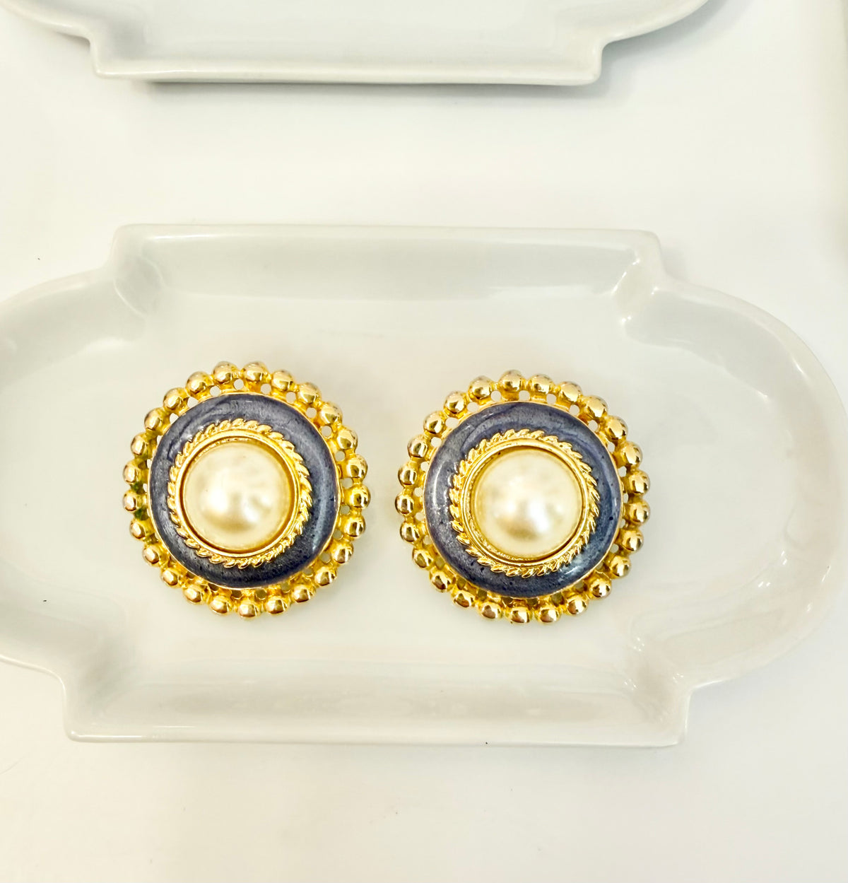 Charming faux pearl button earrings...