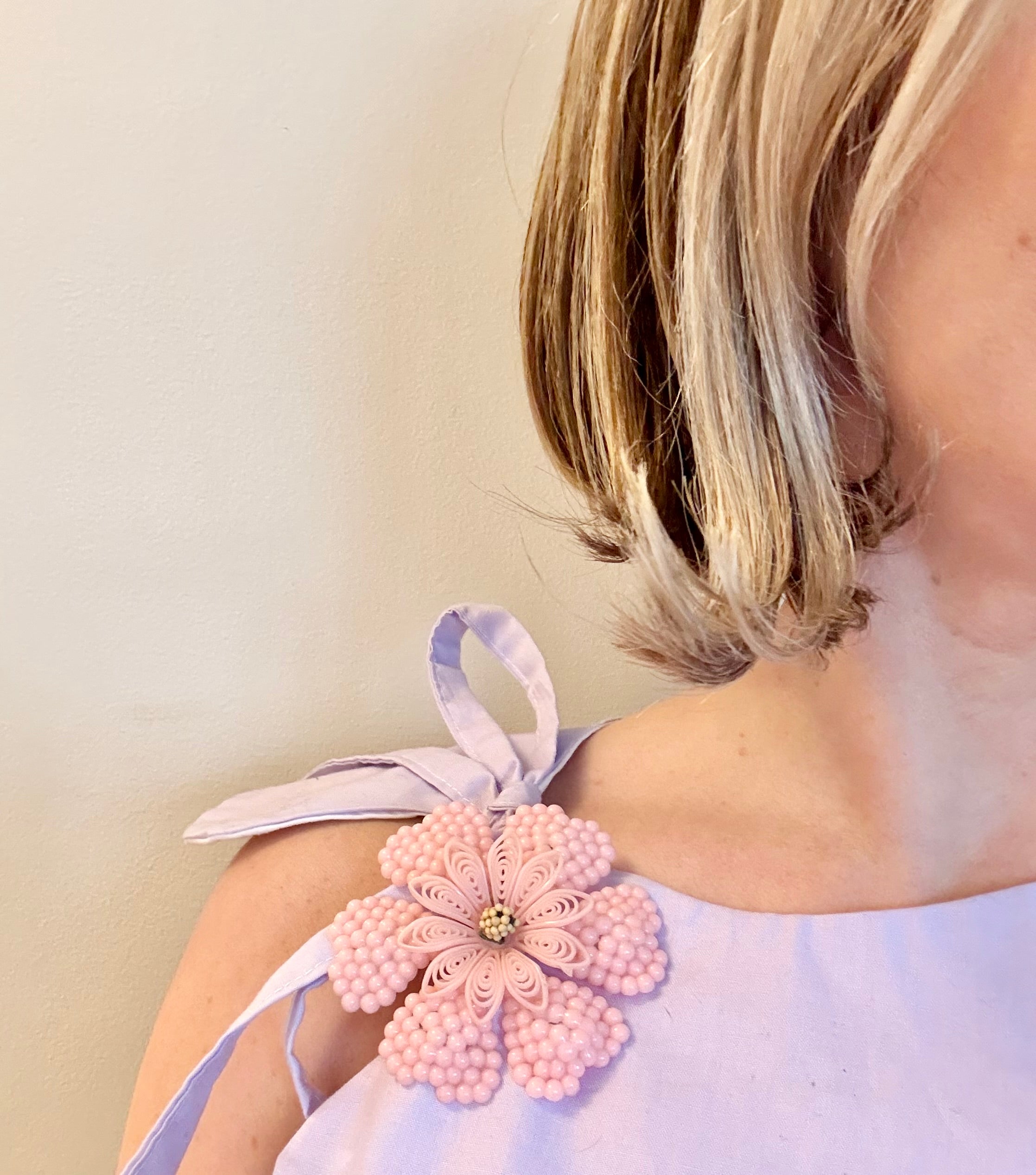 1950's large soft pink flower brooch.... so feminine