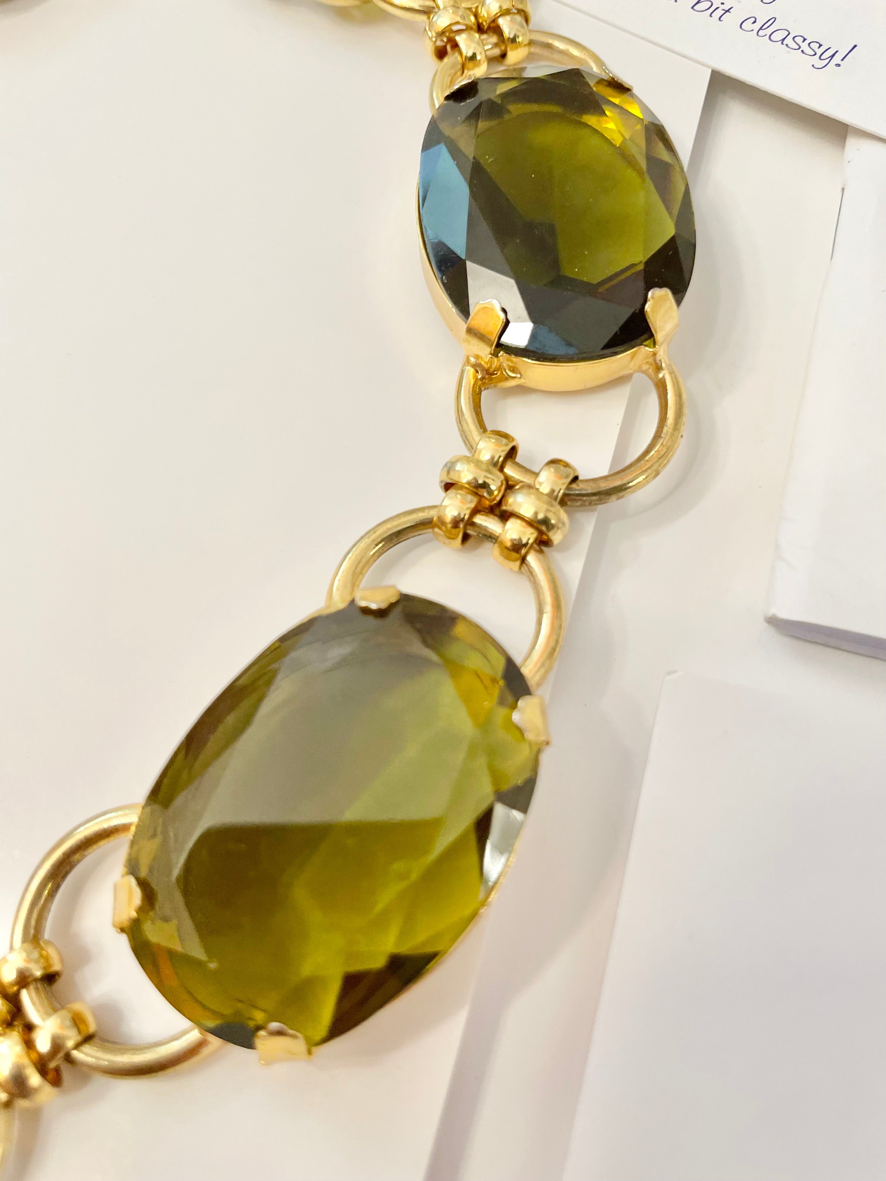 The most divine green stone necklace... so divine!