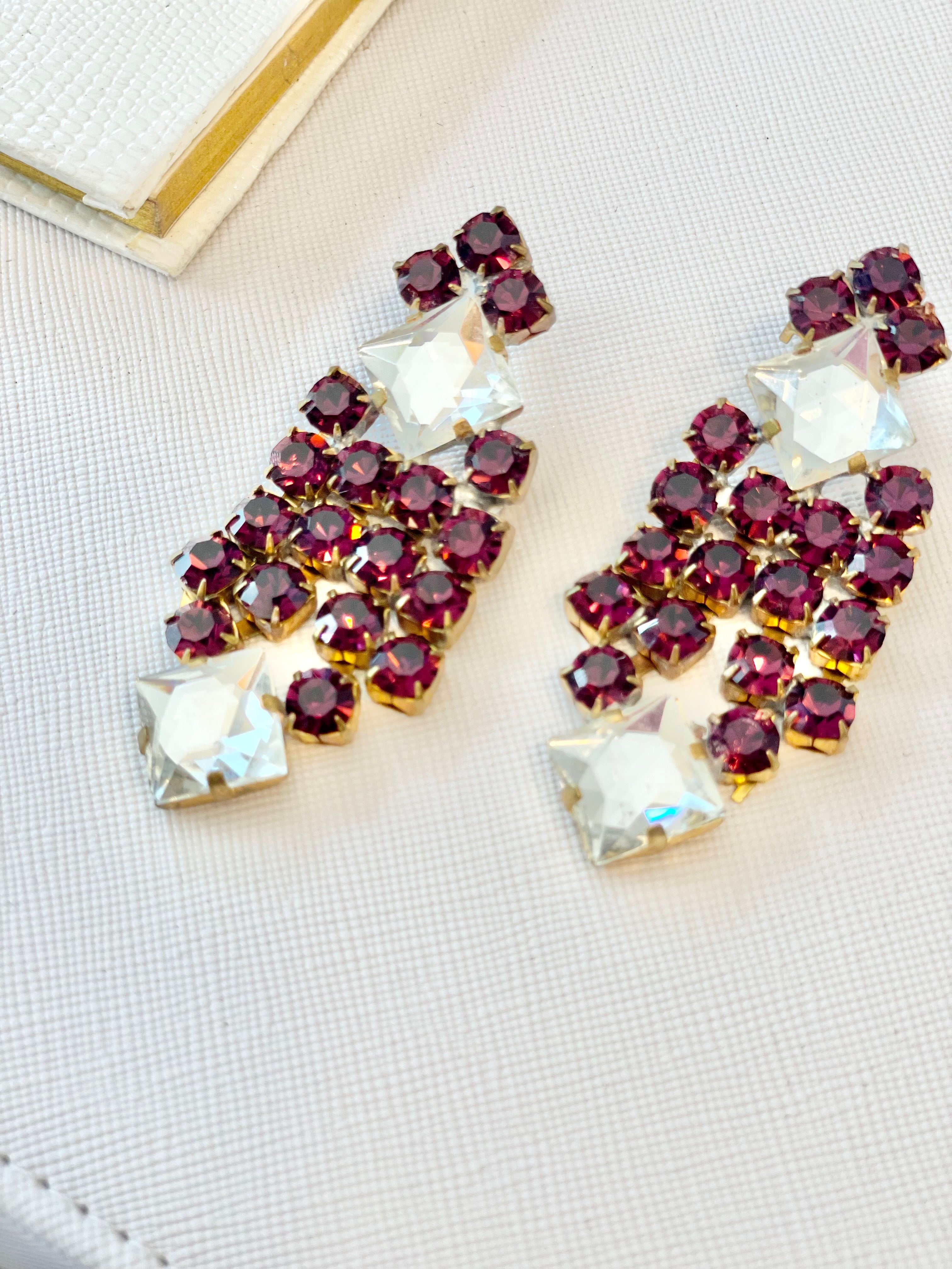 Stunning Czech glass drop earrings.... so divine, and the colors are so rich!
