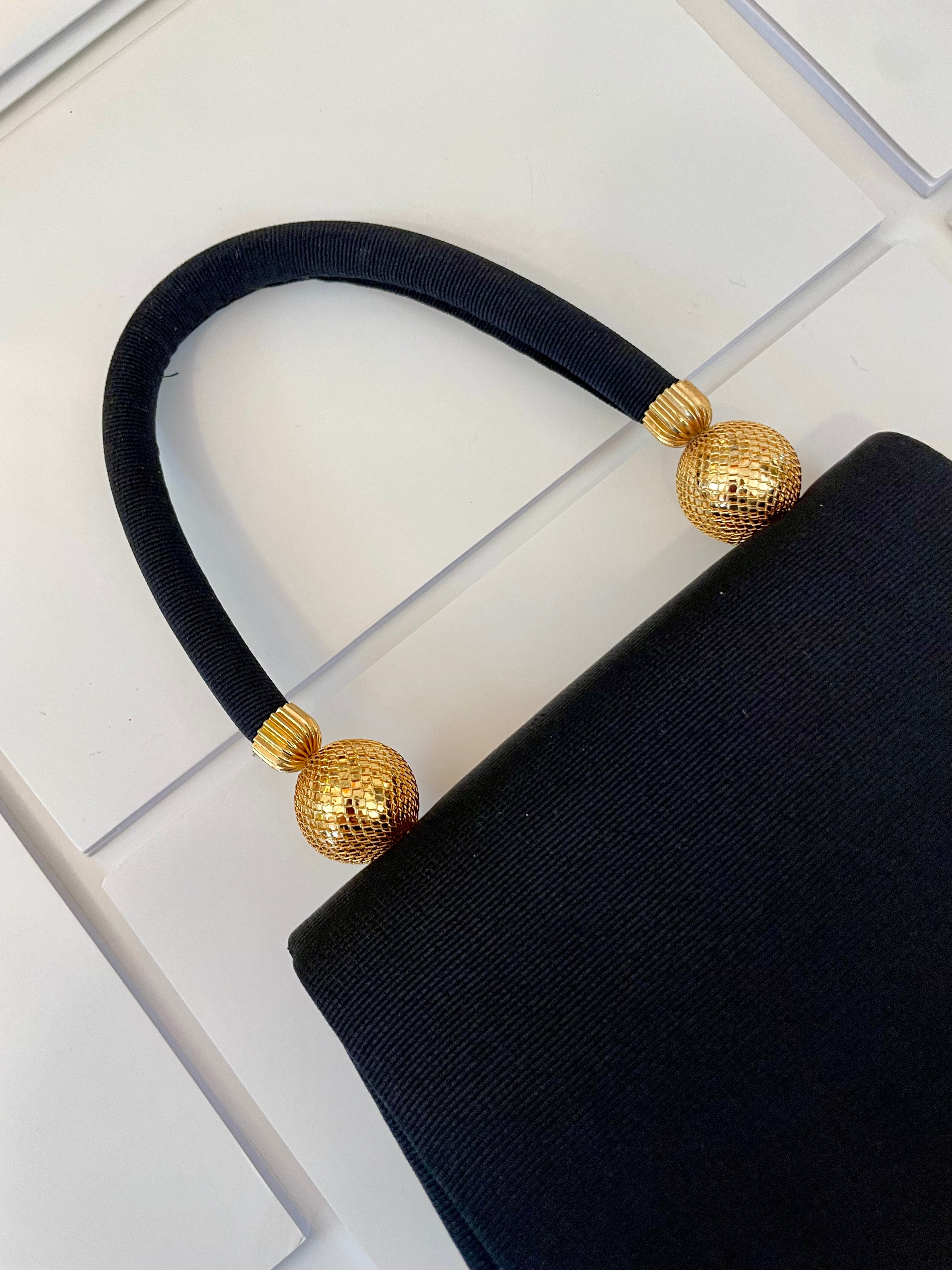 The perfect ladies who lunch handbag.... so elegant