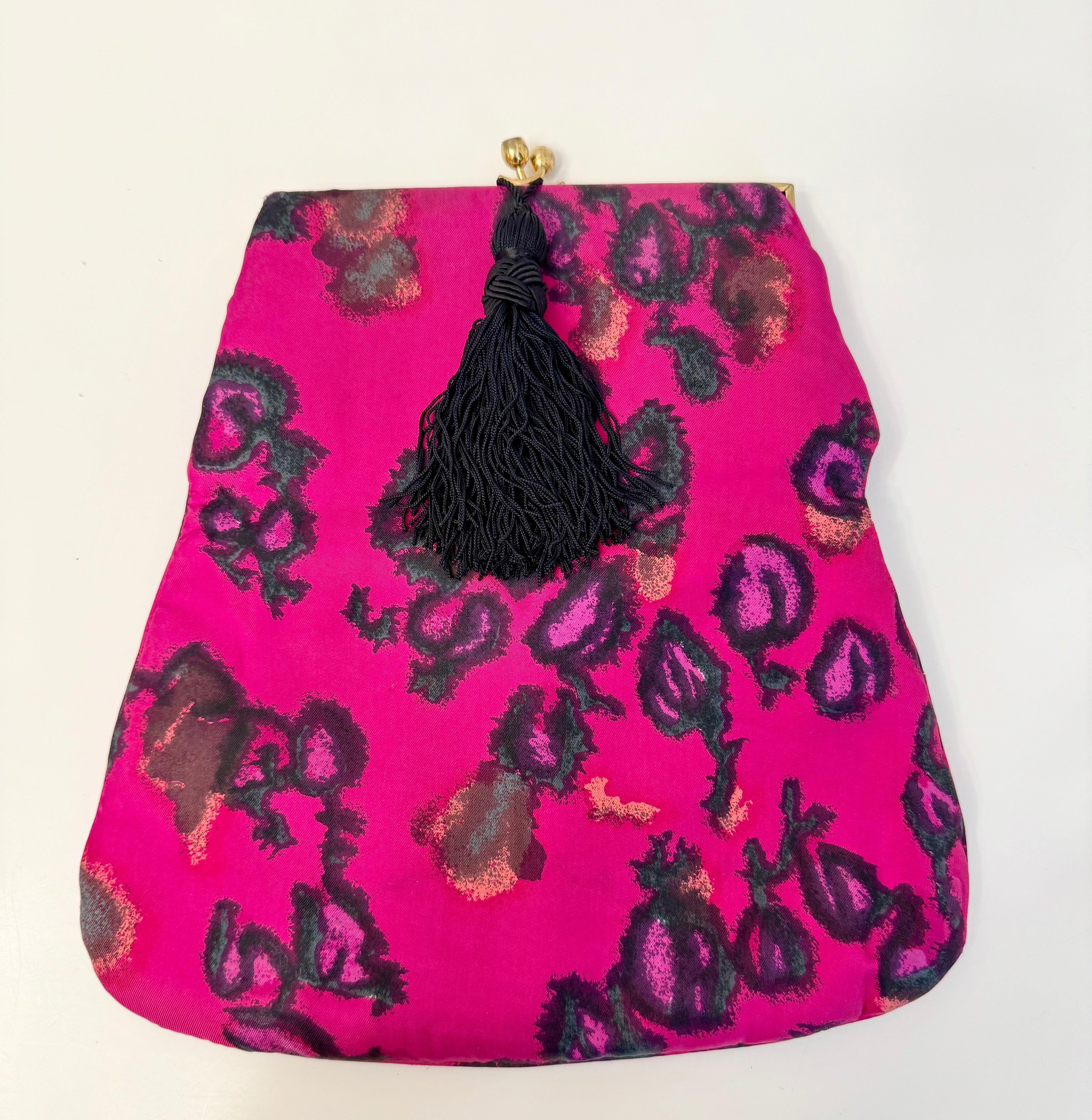 1960's Flirty gal darling floral clutch bag.... so elegant